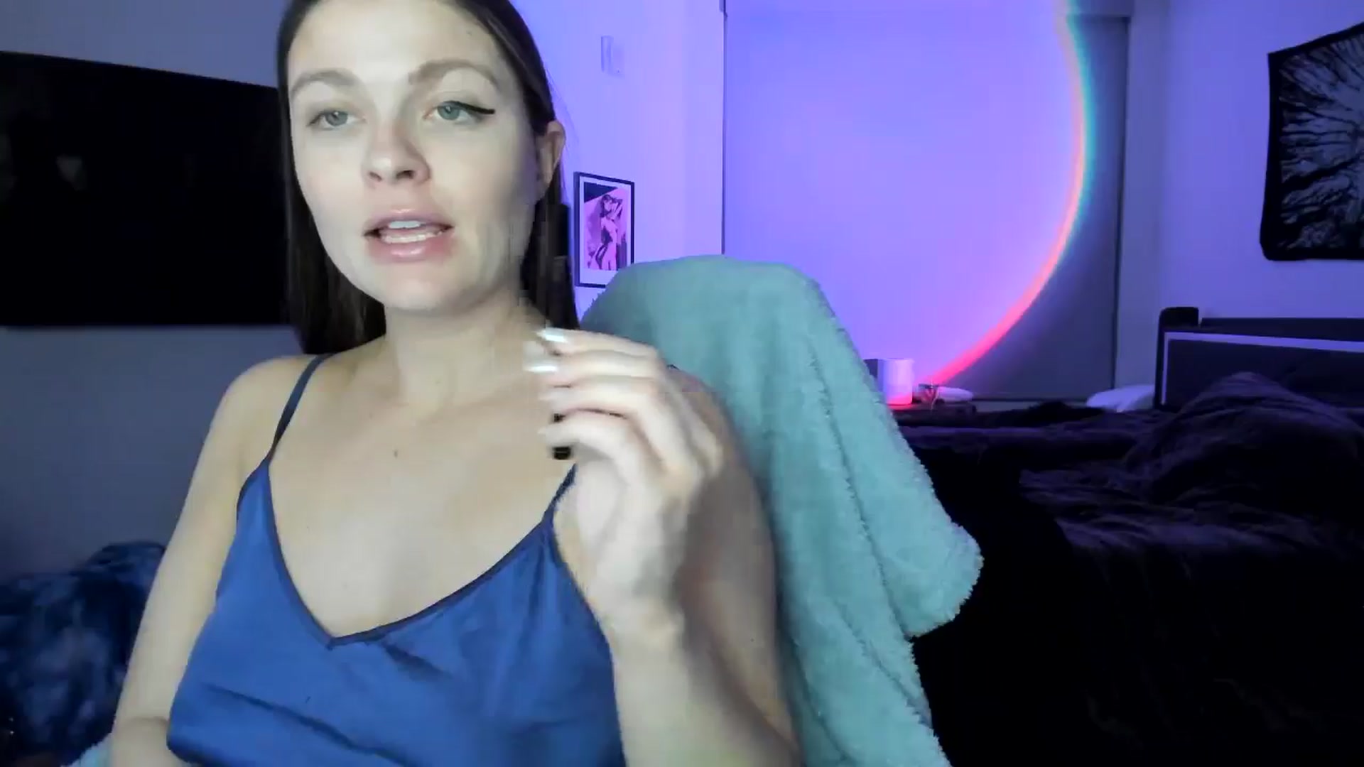 Gallery image thumbnail from Serina_'s myfreecams stream on, 01/21/2025, 07:32 image 7 of 20