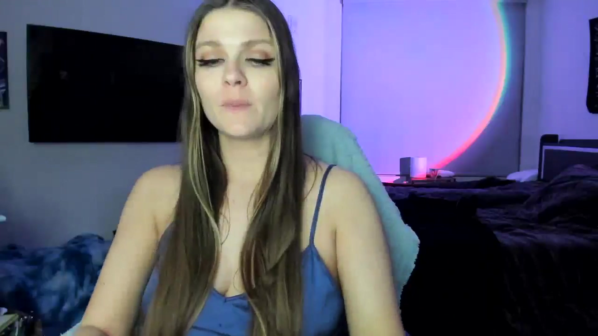 Gallery image thumbnail from Serina_'s myfreecams stream on, 01/21/2025, 07:32 image 19 of 20