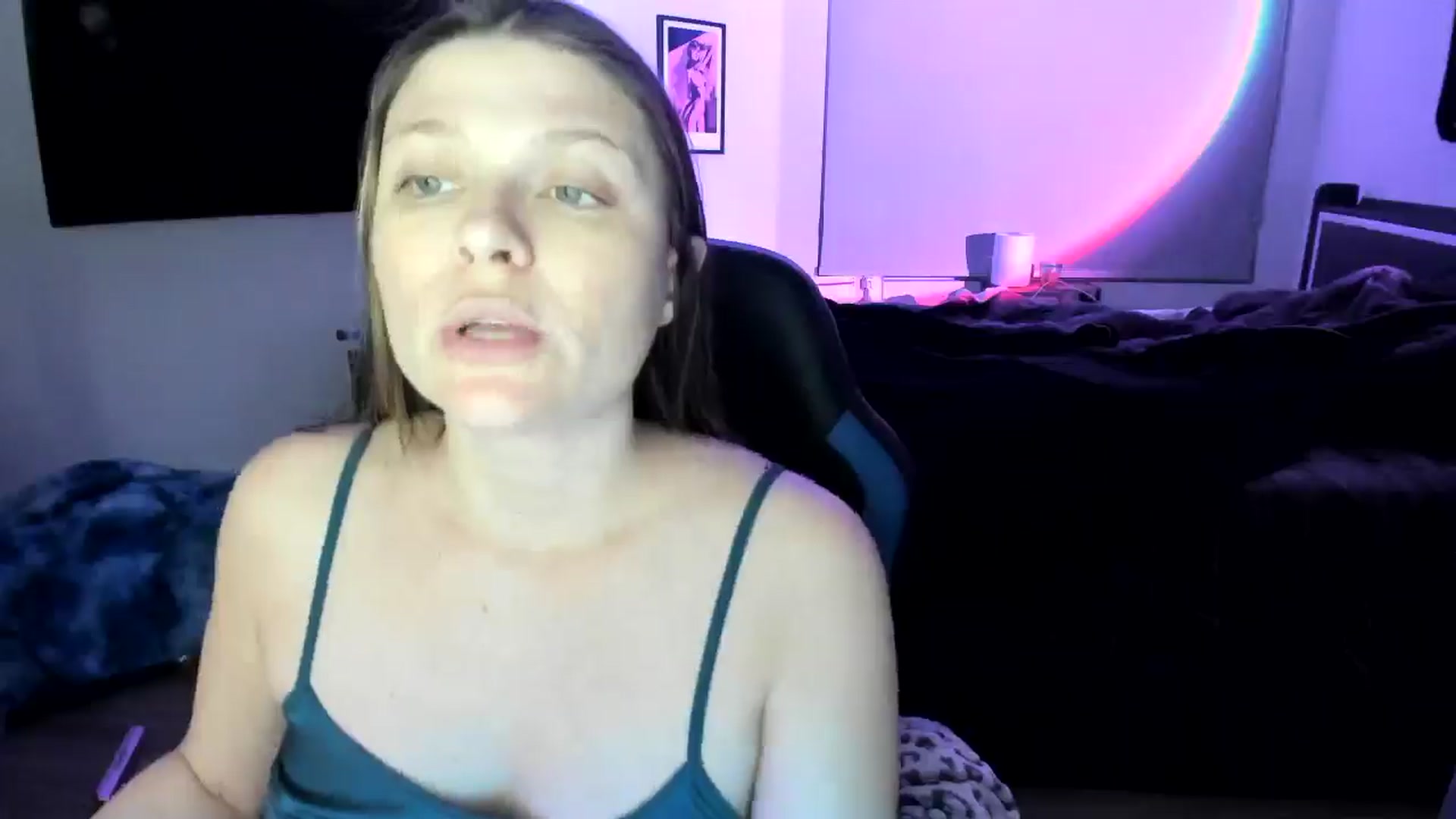 Gallery image thumbnail from Serina_'s myfreecams stream on, 01/28/2025, 08:01 image 13 of 20