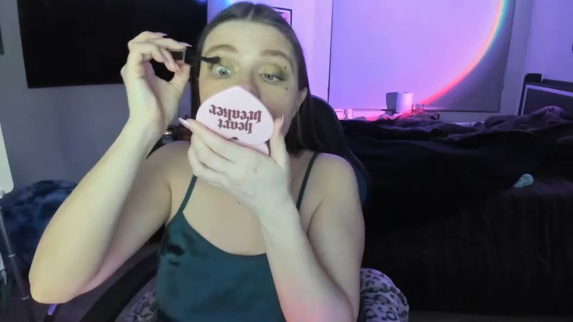 Gallery image thumbnail from Serina_'s myfreecams stream on, 01/28/2025, 09:35 image 19 of 20