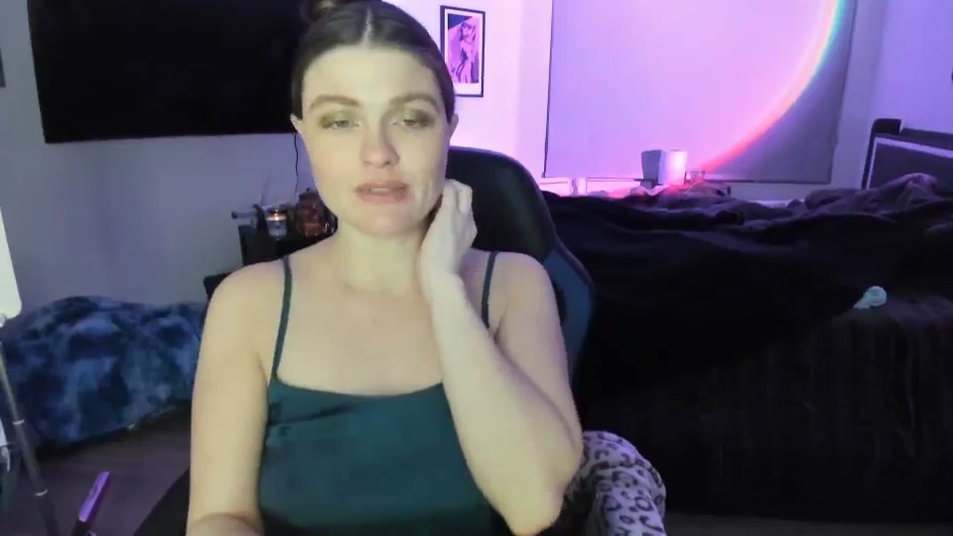 Gallery image thumbnail from Serina_'s myfreecams stream on, 01/28/2025, 09:35 image 12 of 20