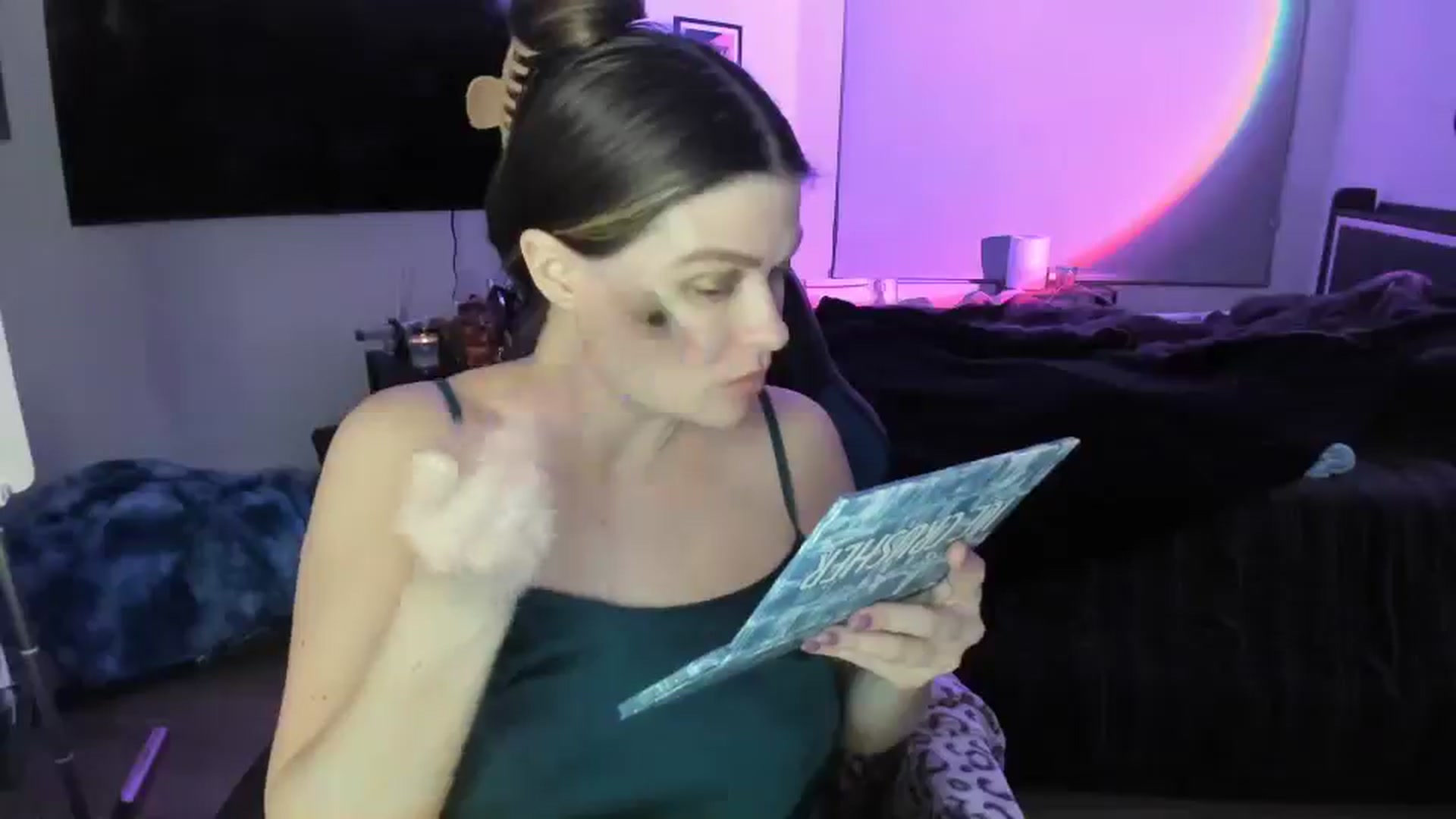 Gallery image thumbnail from Serina_'s myfreecams stream on, 01/28/2025, 09:35 image 14 of 20