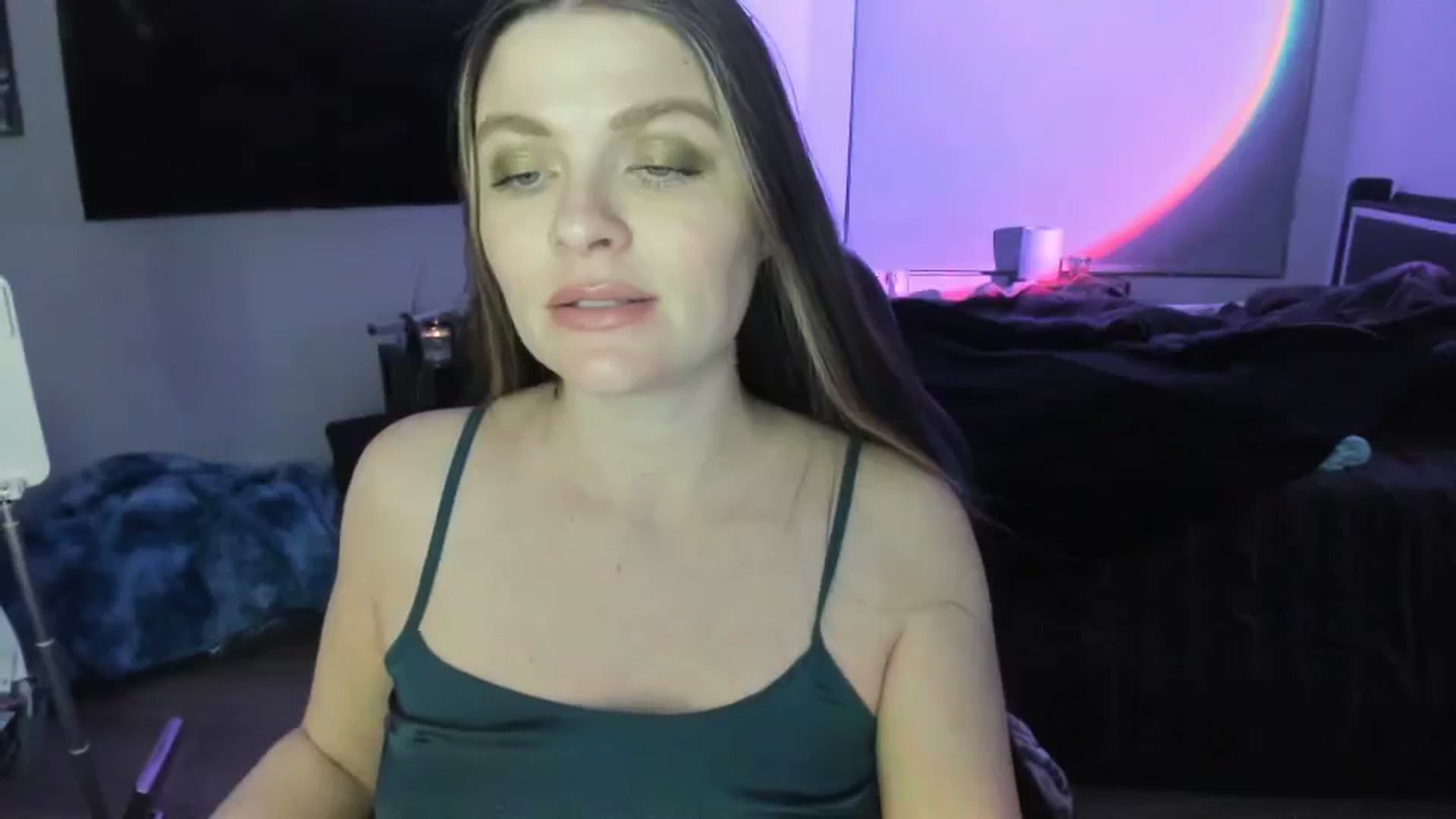 Gallery image thumbnail from Serina_'s myfreecams stream on, 01/28/2025, 10:18 image 7 of 20