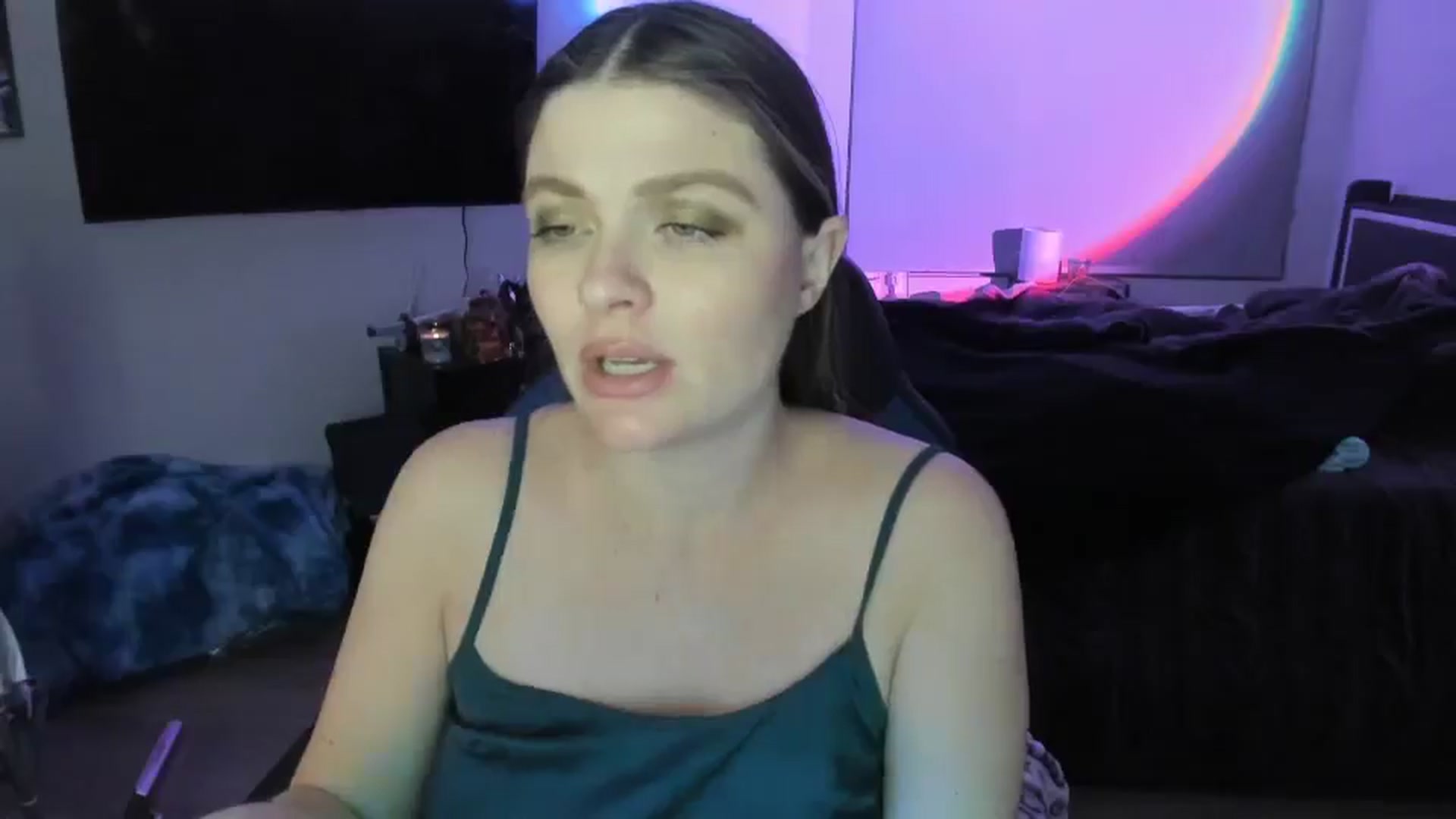 Gallery image thumbnail from Serina_'s myfreecams stream on, 01/28/2025, 10:18 image 17 of 20