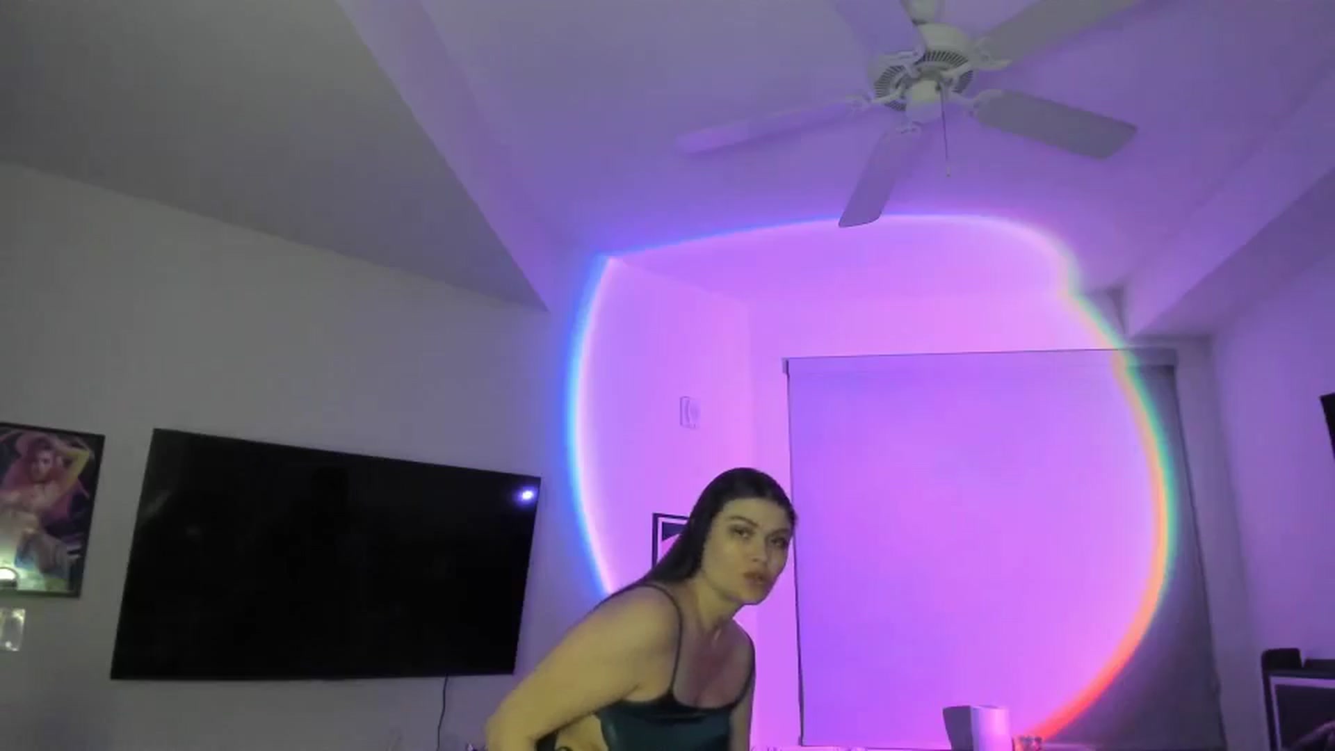 Gallery image thumbnail from Serina_'s myfreecams stream on, 01/28/2025, 10:18 image 19 of 20
