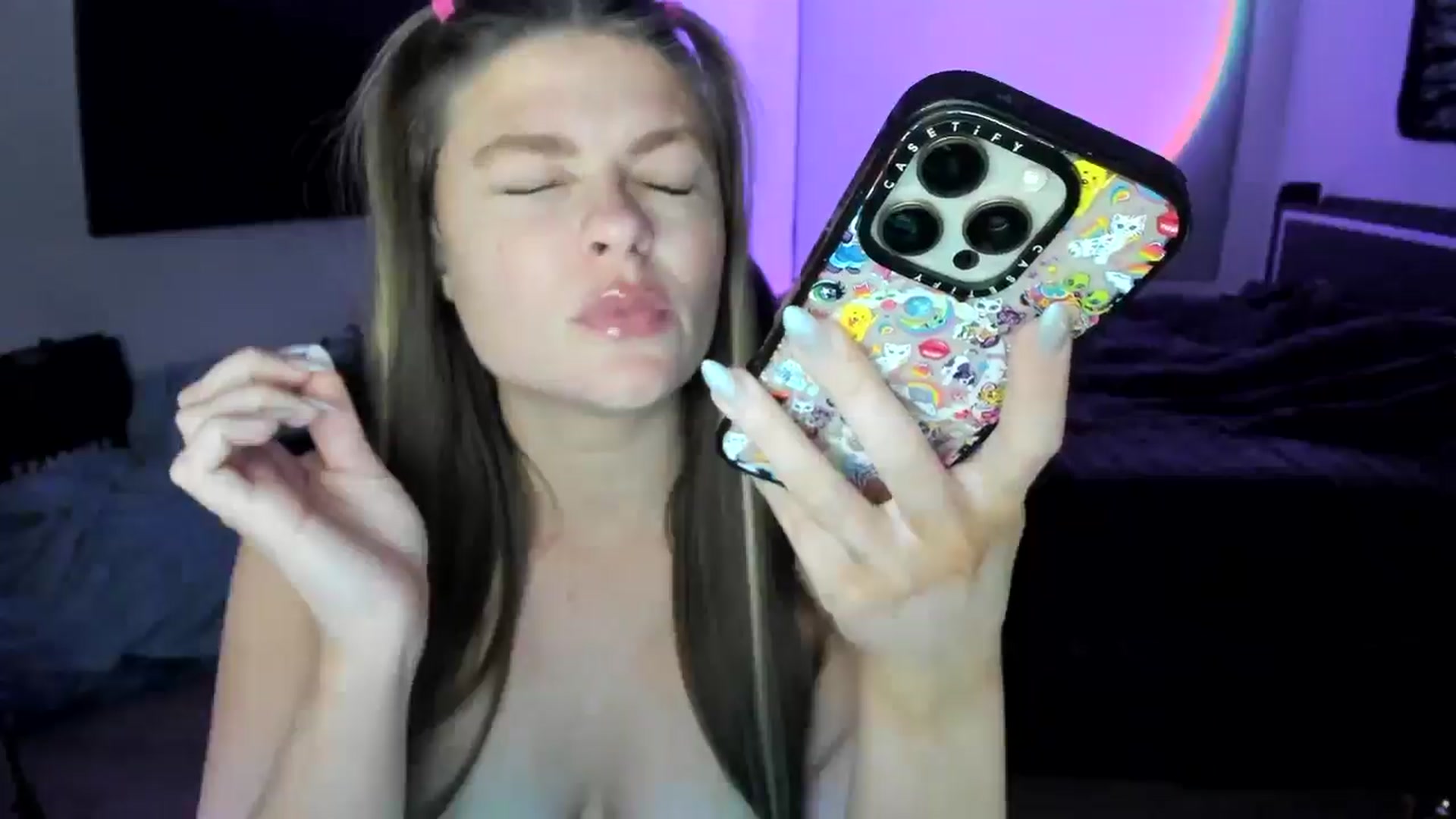 Gallery image thumbnail from Serina_'s myfreecams stream on, 02/20/2025, 07:47 image 16 of 20