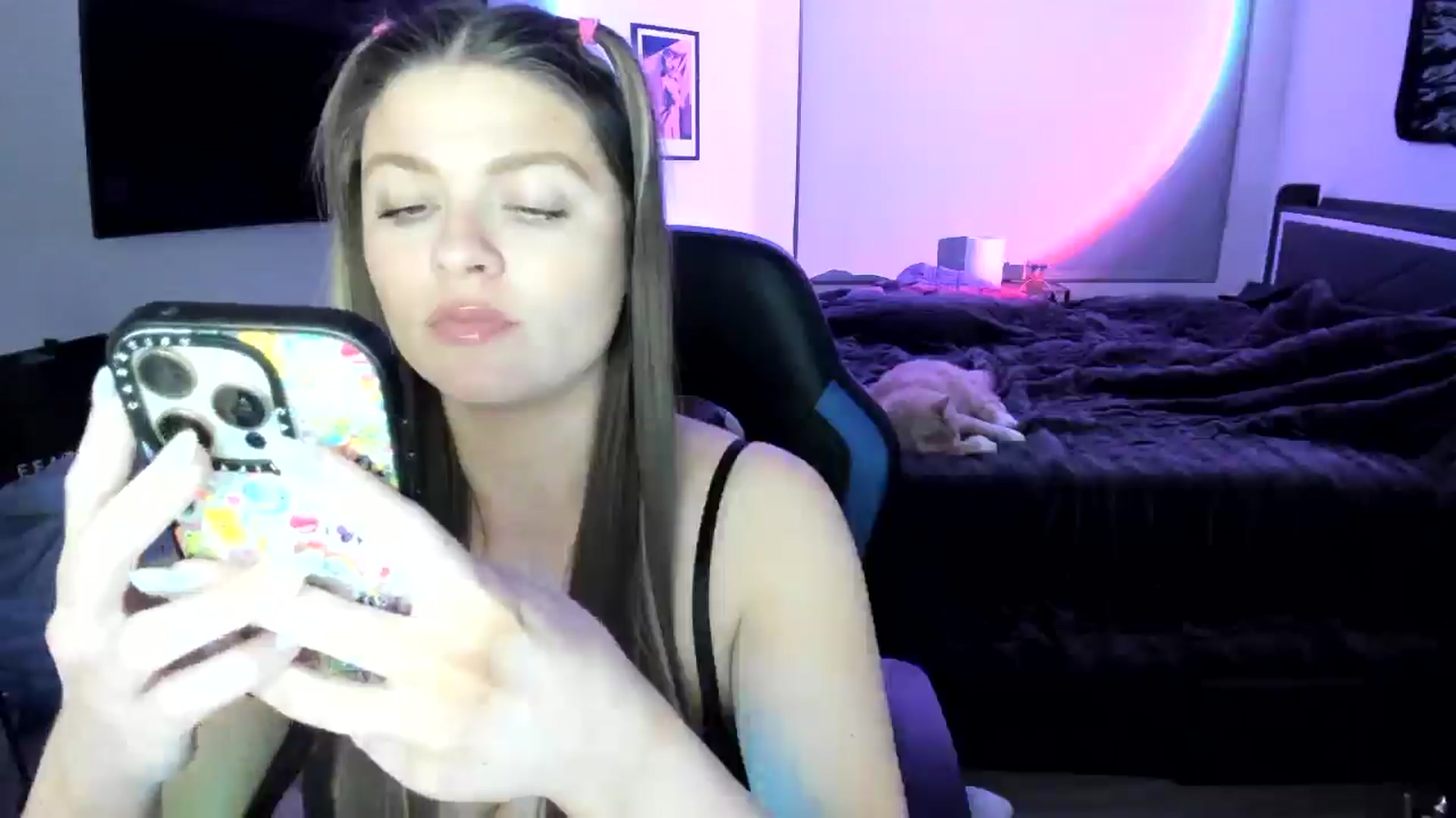 Gallery image thumbnail from Serina_'s myfreecams stream on, 02/20/2025, 07:47 image 18 of 20