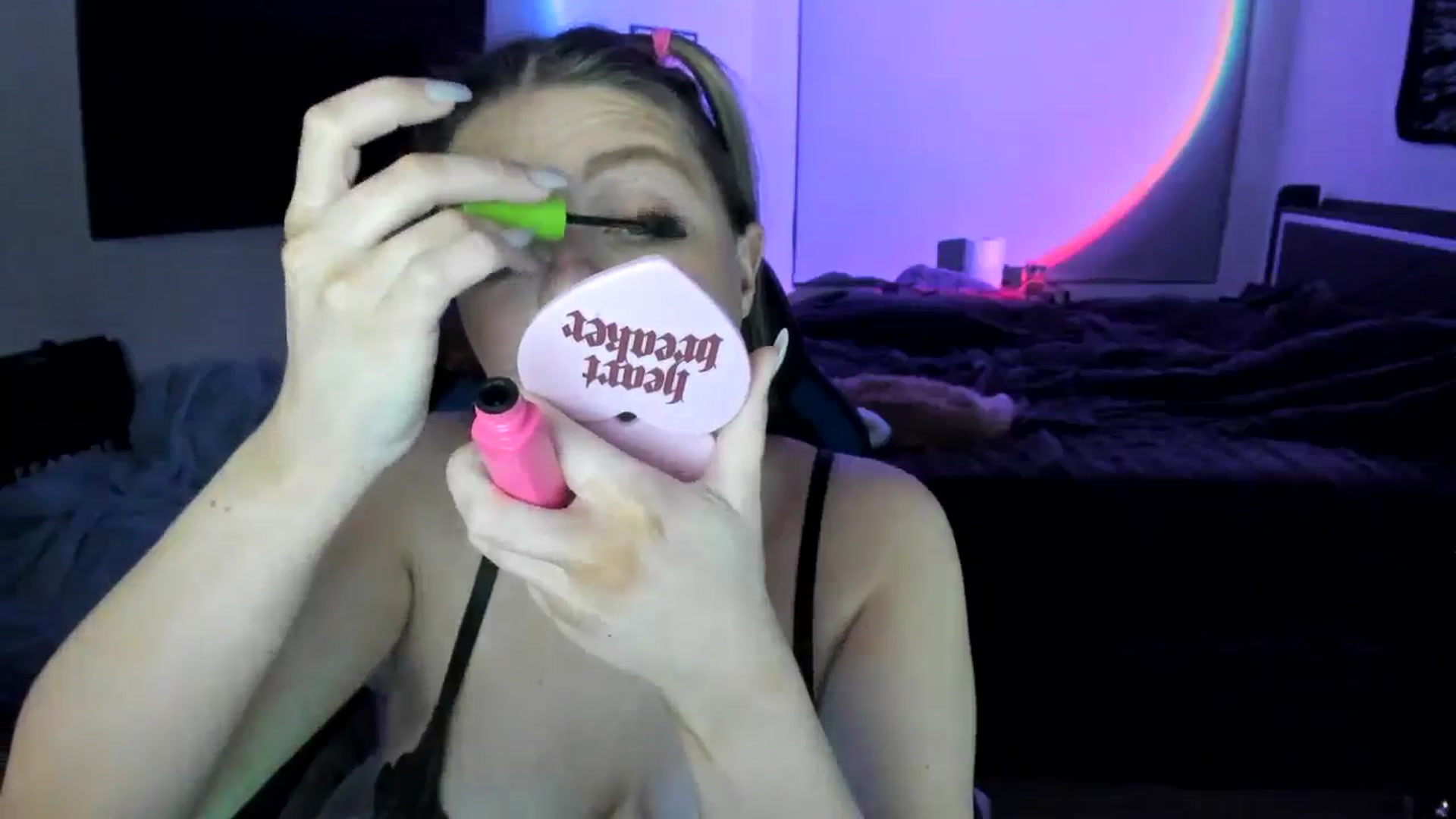 Gallery image thumbnail from Serina_'s myfreecams stream on, 02/20/2025, 08:48 image 19 of 20