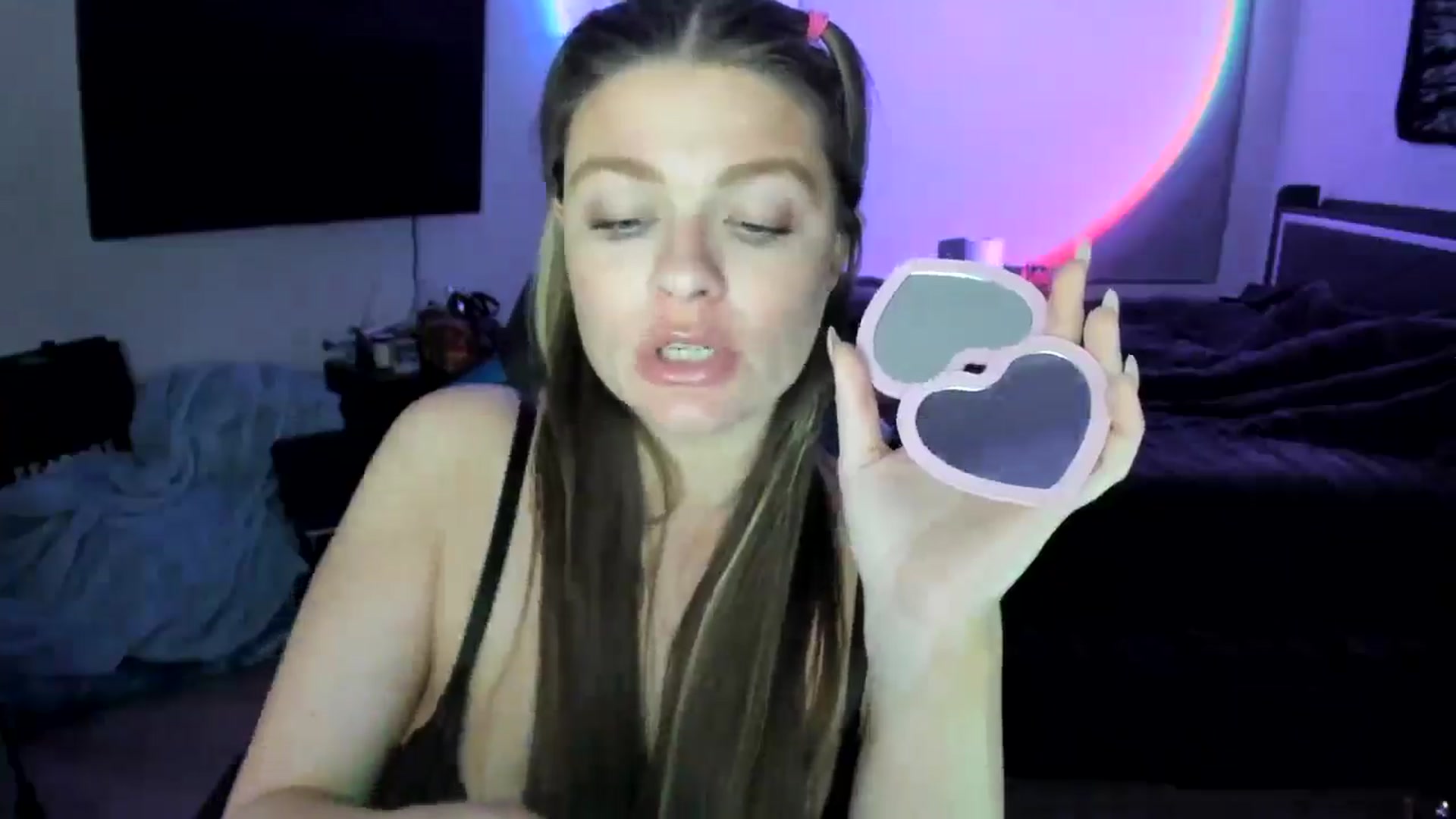 Gallery image thumbnail from Serina_'s myfreecams stream on, 02/20/2025, 08:48 image 17 of 20