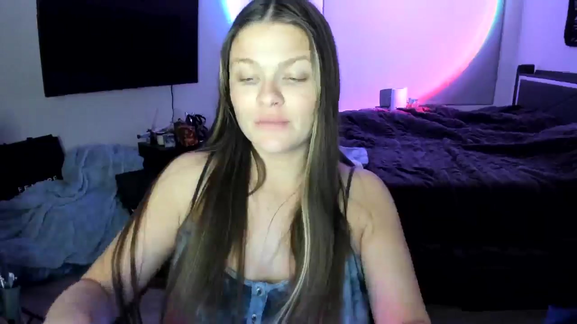 Gallery image thumbnail from Serina_'s myfreecams stream on, 02/22/2025, 09:26 image 14 of 20