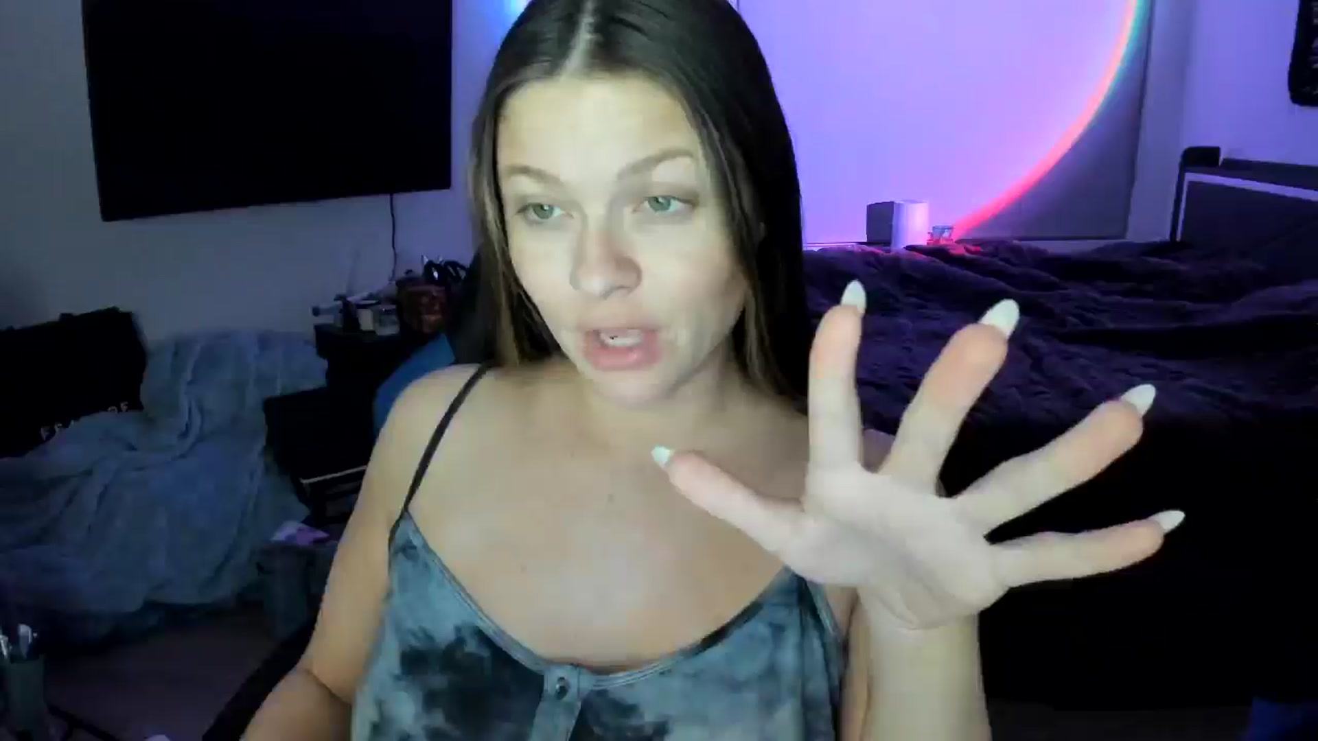 Gallery image thumbnail from Serina_'s myfreecams stream on, 02/22/2025, 09:26 image 18 of 20