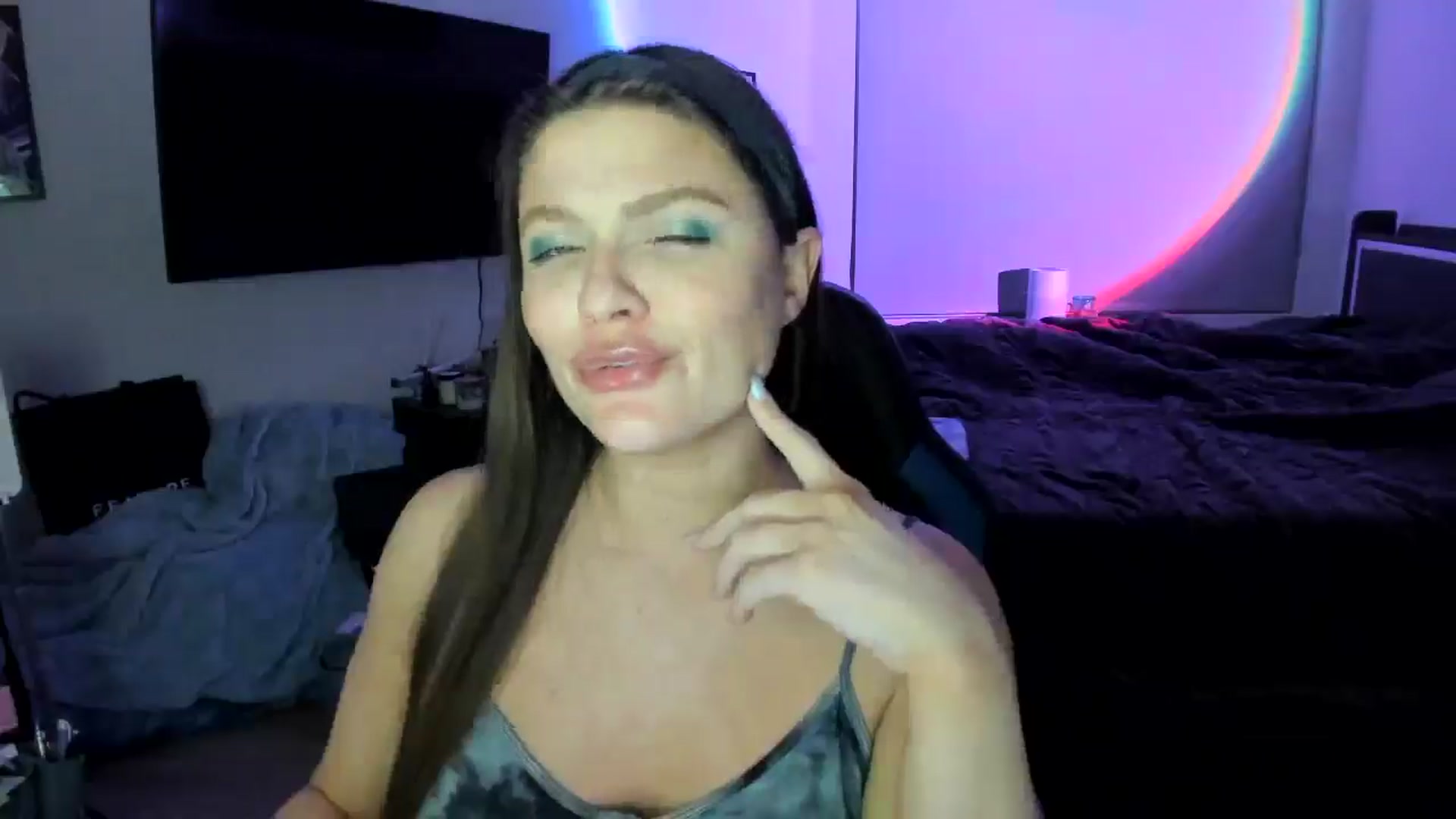 Gallery image thumbnail from Serina_'s myfreecams stream on, 02/22/2025, 10:39 image 5 of 20
