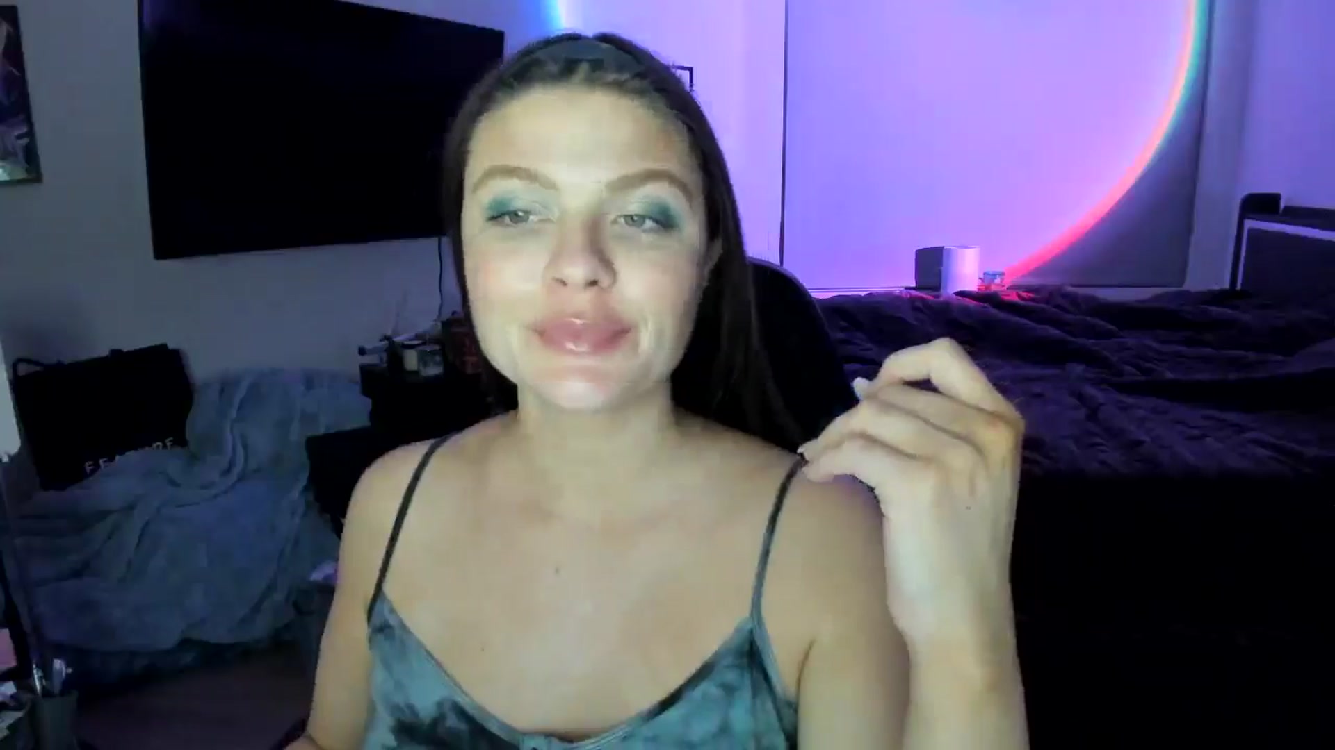 Gallery image thumbnail from Serina_'s myfreecams stream on, 02/22/2025, 10:39 image 10 of 20
