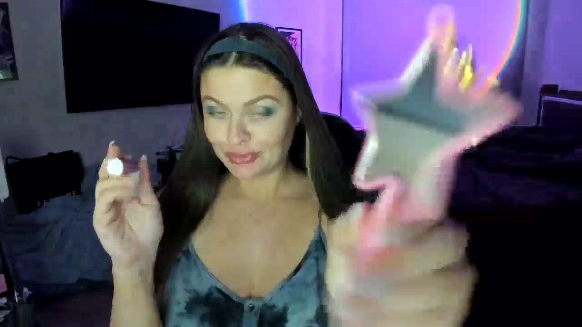 Gallery image thumbnail from Serina_'s myfreecams stream on, 02/22/2025, 10:39 image 3 of 20