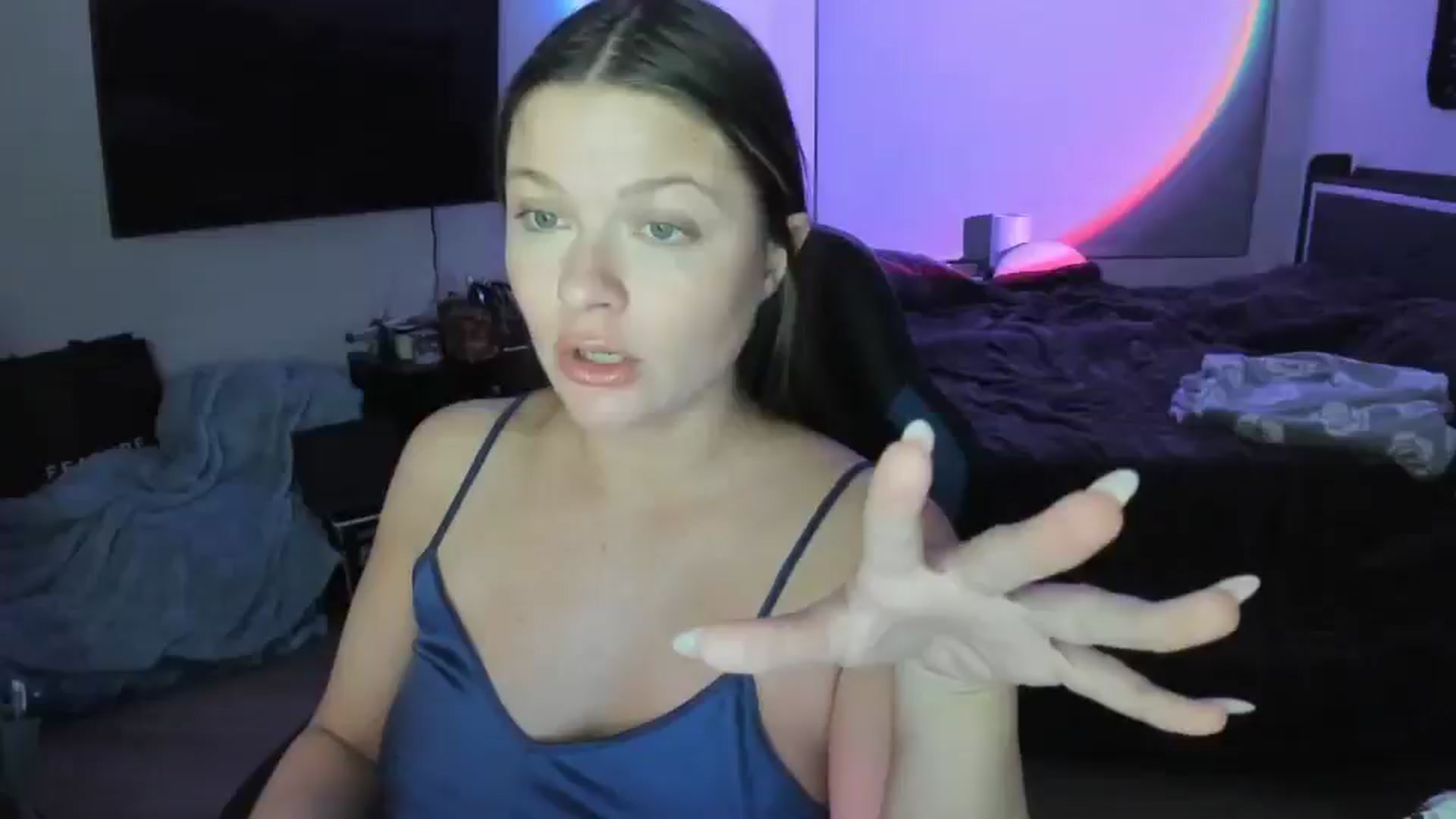 Gallery image thumbnail from Serina_'s myfreecams stream on, 02/23/2025, 07:07 image 14 of 20