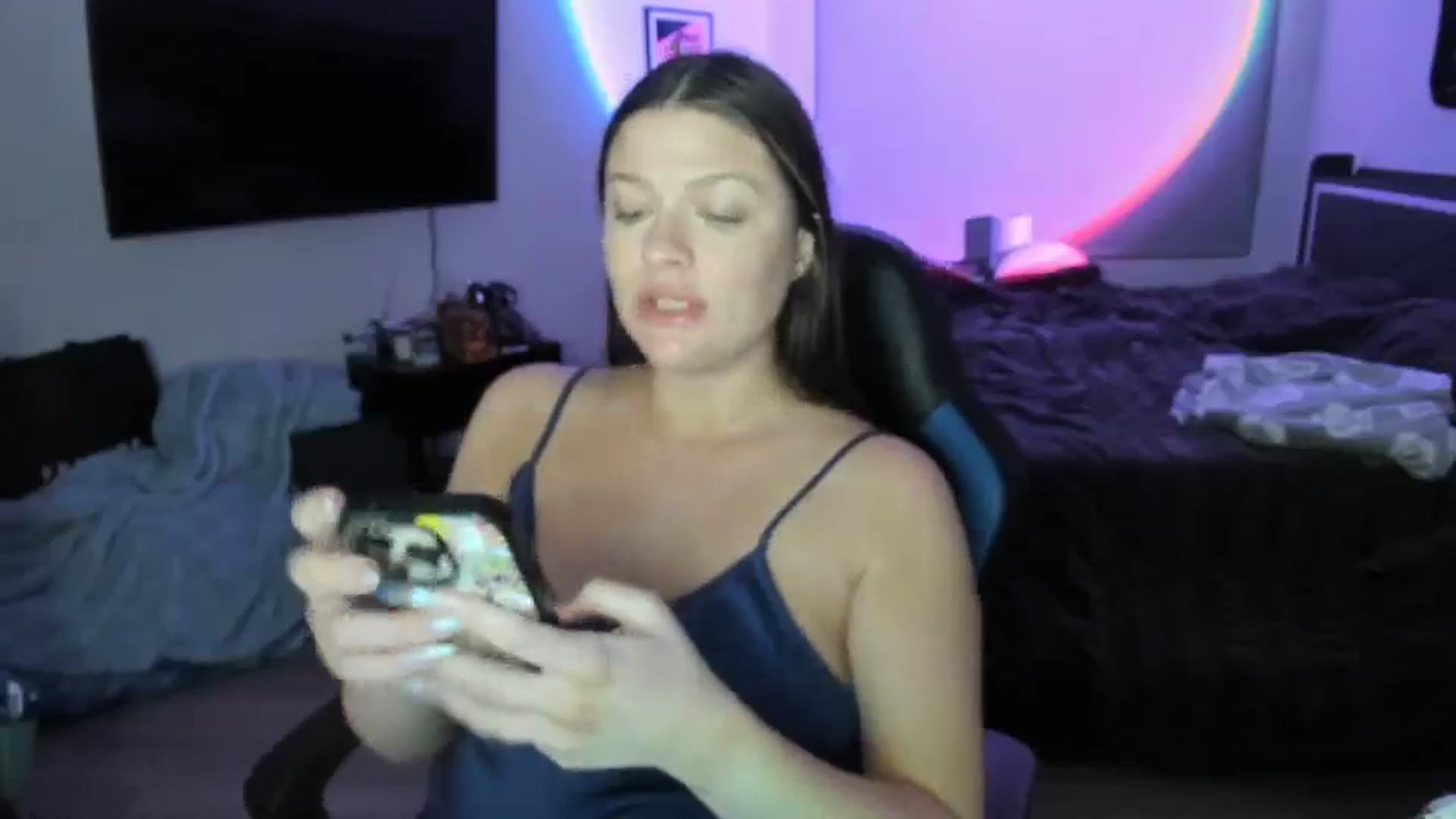 Gallery image thumbnail from Serina_'s myfreecams stream on, 02/23/2025, 07:07 image 10 of 20