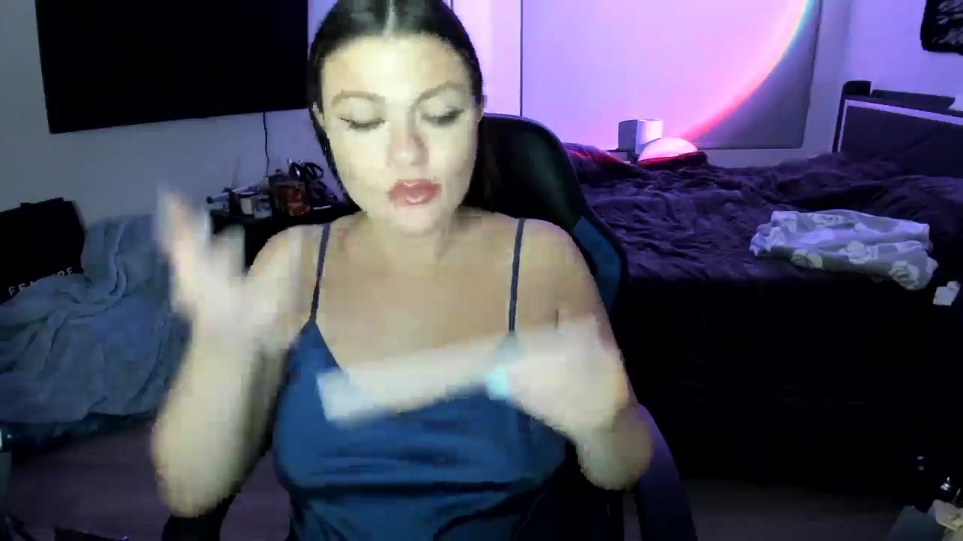Gallery image thumbnail from Serina_'s myfreecams stream on, 02/23/2025, 10:08 image 19 of 20