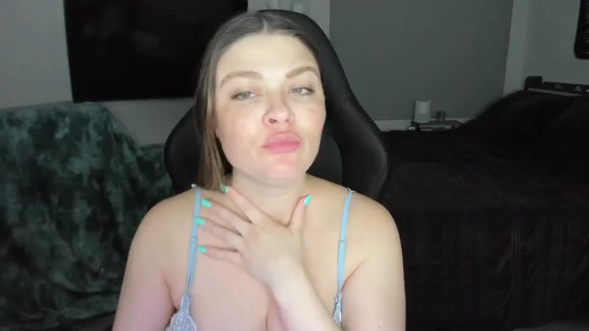Gallery image thumbnail from Serina_'s myfreecams stream on, 05/07/2025, 09:15 image 11 of 20