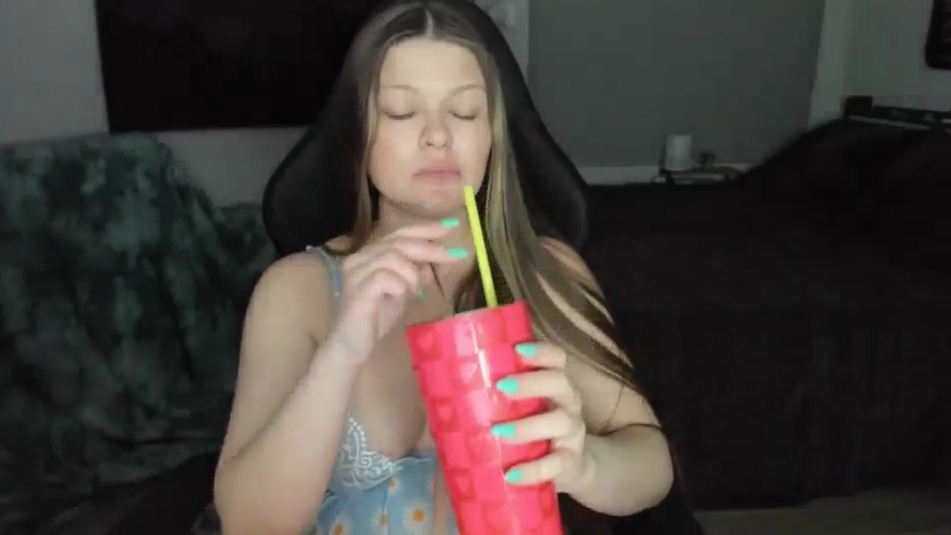 Gallery image thumbnail from Serina_'s myfreecams stream on, 05/07/2025, 09:15 image 3 of 20