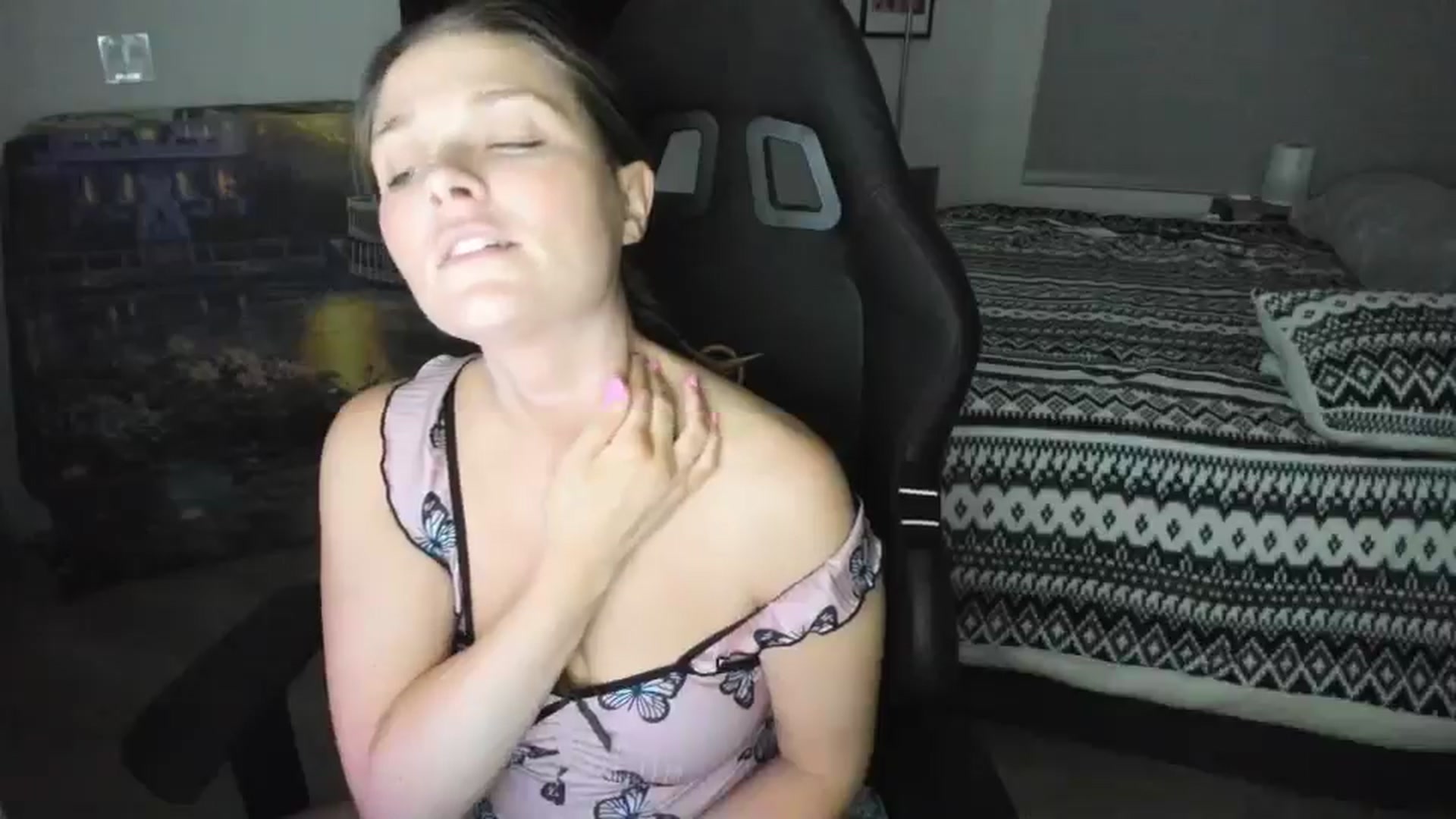 Gallery image thumbnail from Serina_'s myfreecams stream on, 09/20/2025, 06:47 image 2 of 20