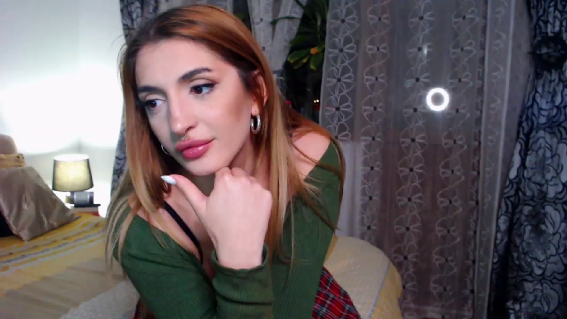 Gallery image thumbnail from Serotonyne_'s myfreecams stream on, 05/04/2023, 22:59 image 19 of 20