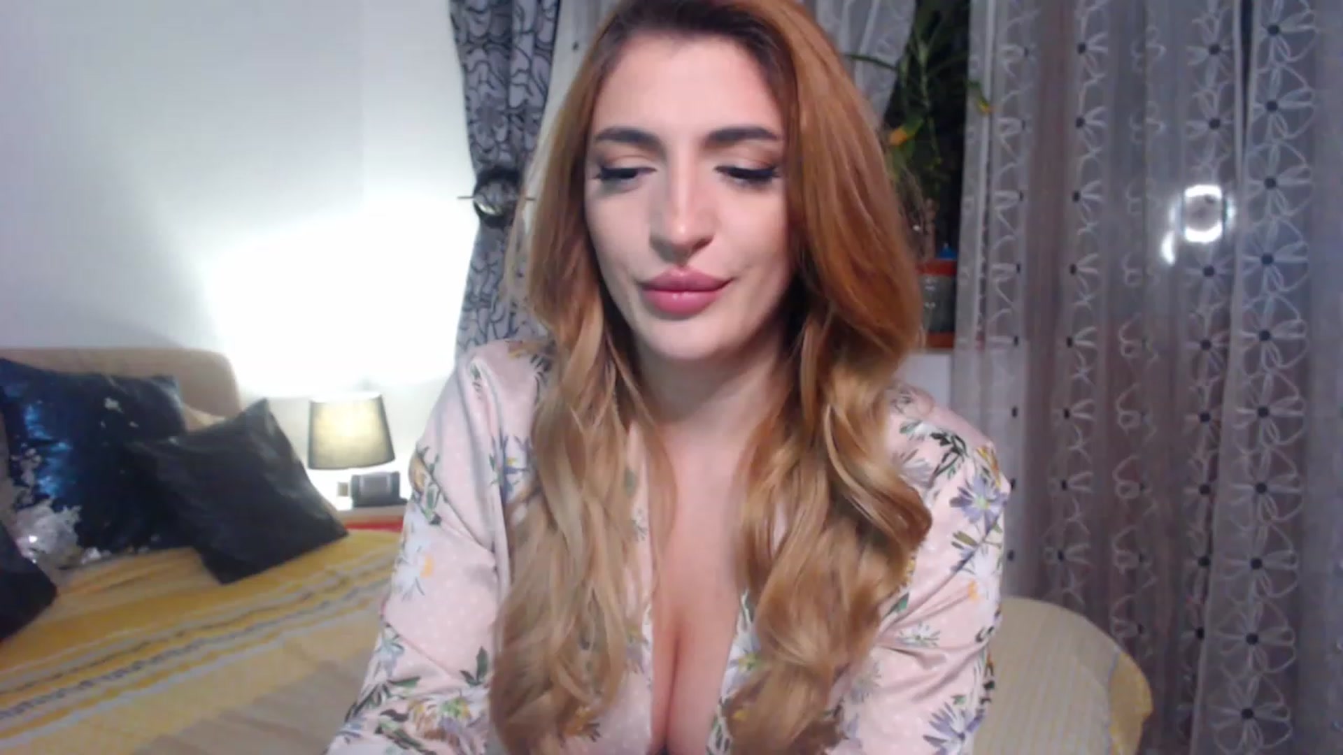 Gallery image thumbnail from Serotonyne_'s myfreecams stream on, 05/12/2023, 22:02 image 9 of 20
