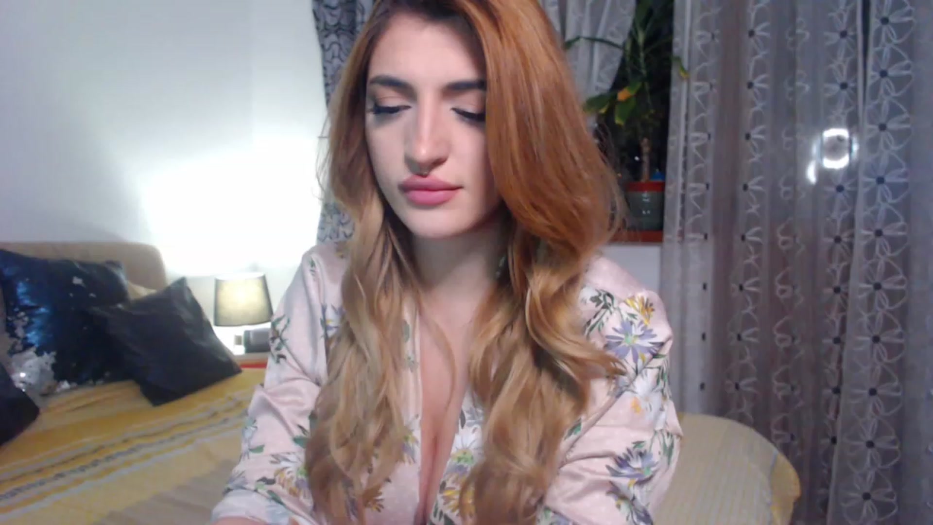 Gallery image thumbnail from Serotonyne_'s myfreecams stream on, 05/12/2023, 22:02 image 11 of 20