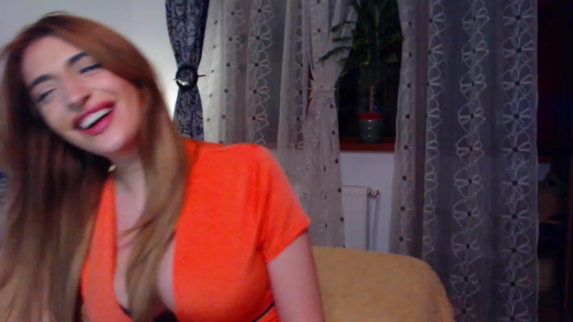 Gallery image thumbnail from Serotonyne_'s myfreecams stream on, 08/05/2023, 24:14 image 12 of 20