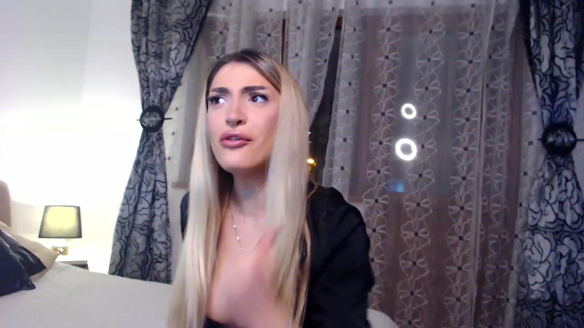 Gallery image thumbnail from Serotonyne_'s myfreecams stream on, 12/30/2023, 18:54 image 9 of 20