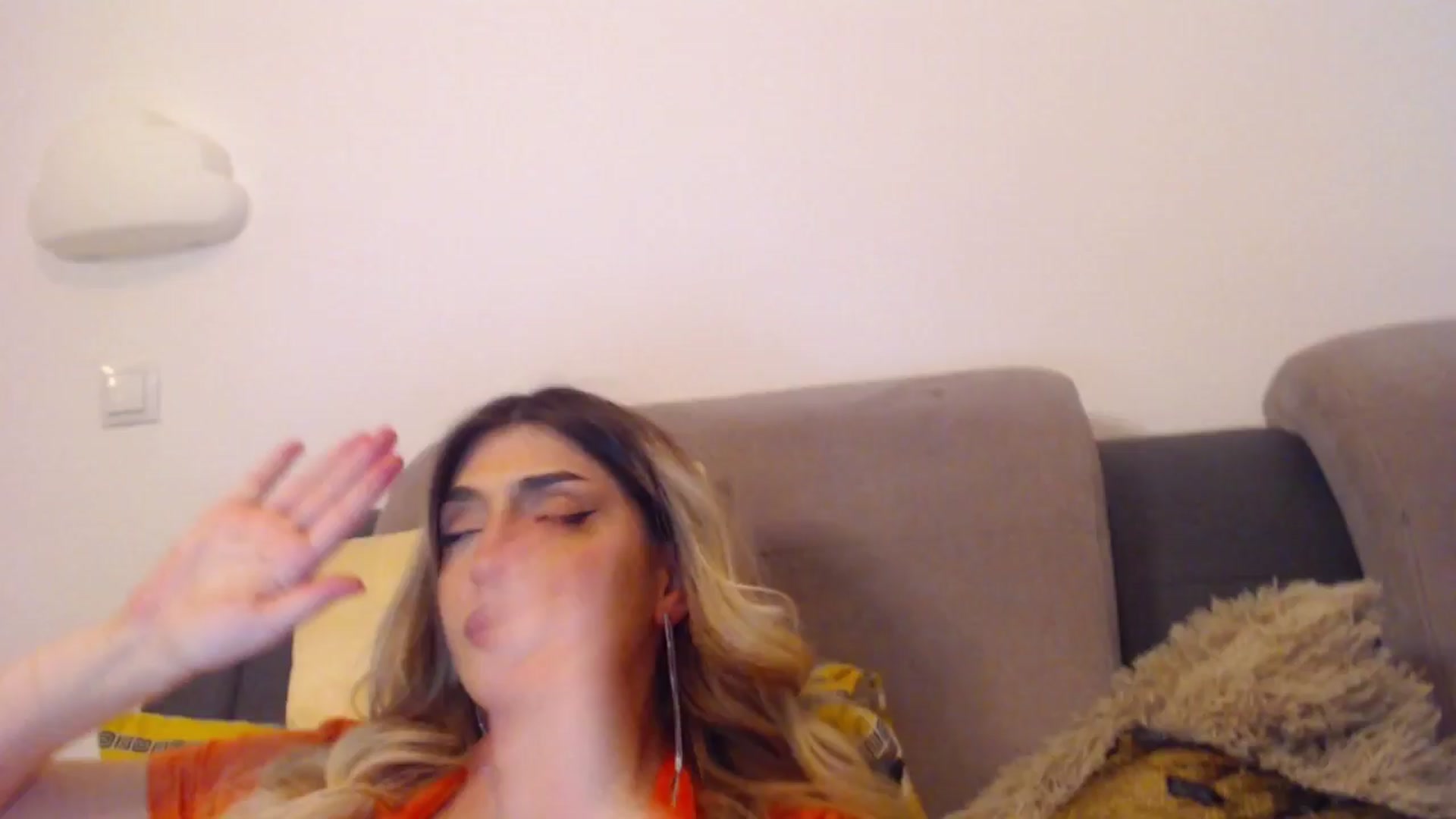 Gallery image thumbnail from Serotonyne_'s myfreecams stream on, 05/02/2024, 01:02 image 19 of 20