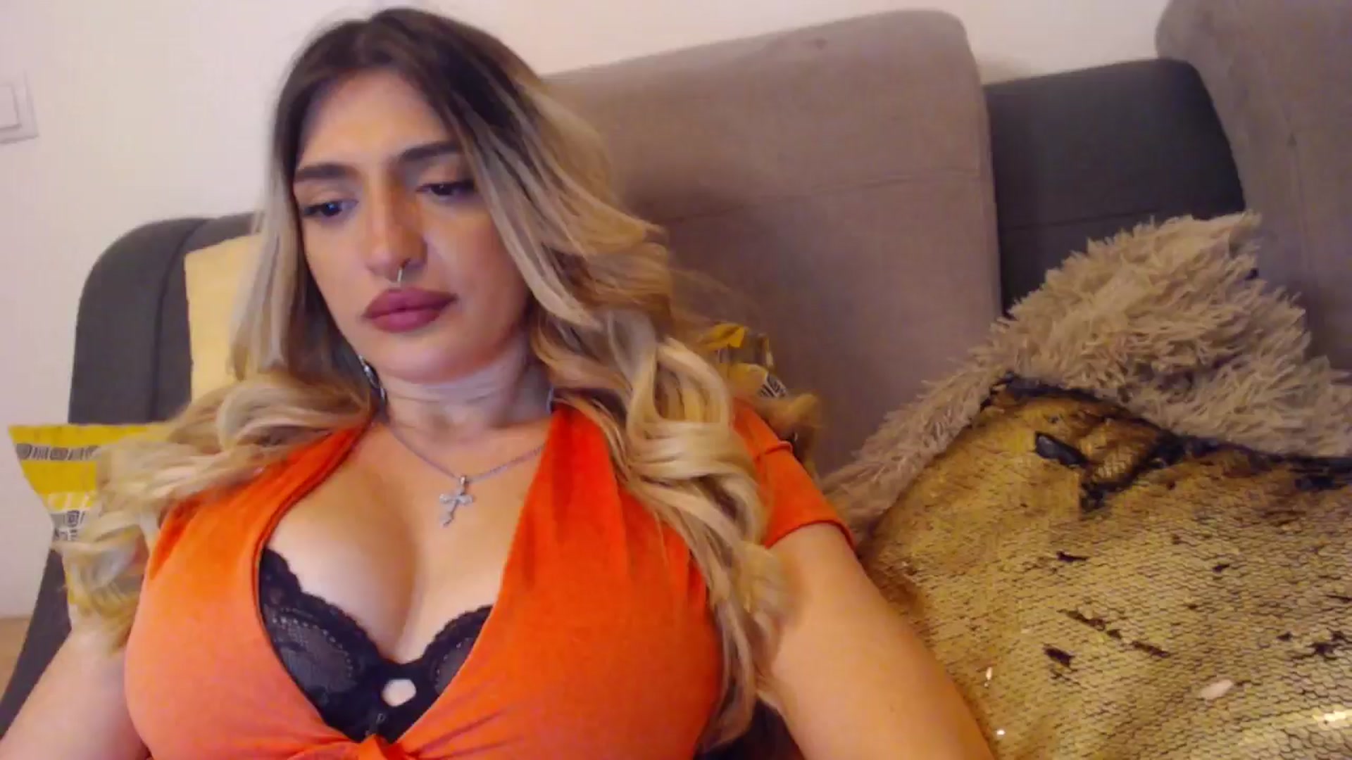 Gallery image thumbnail from Serotonyne_'s myfreecams stream on, 05/02/2024, 01:02 image 11 of 20
