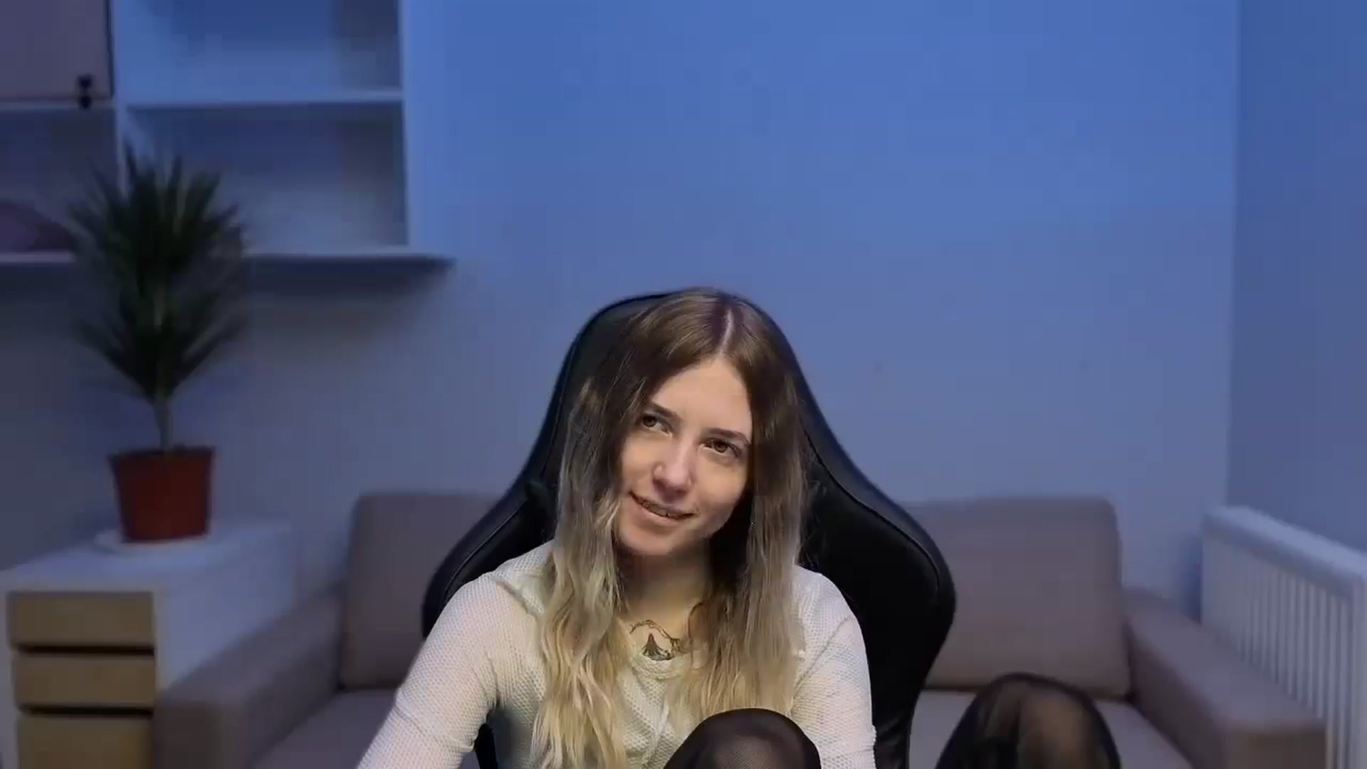 Gallery image thumbnail from Serphelia's myfreecams stream on, 10/05/2025, 21:09 image 4 of 20