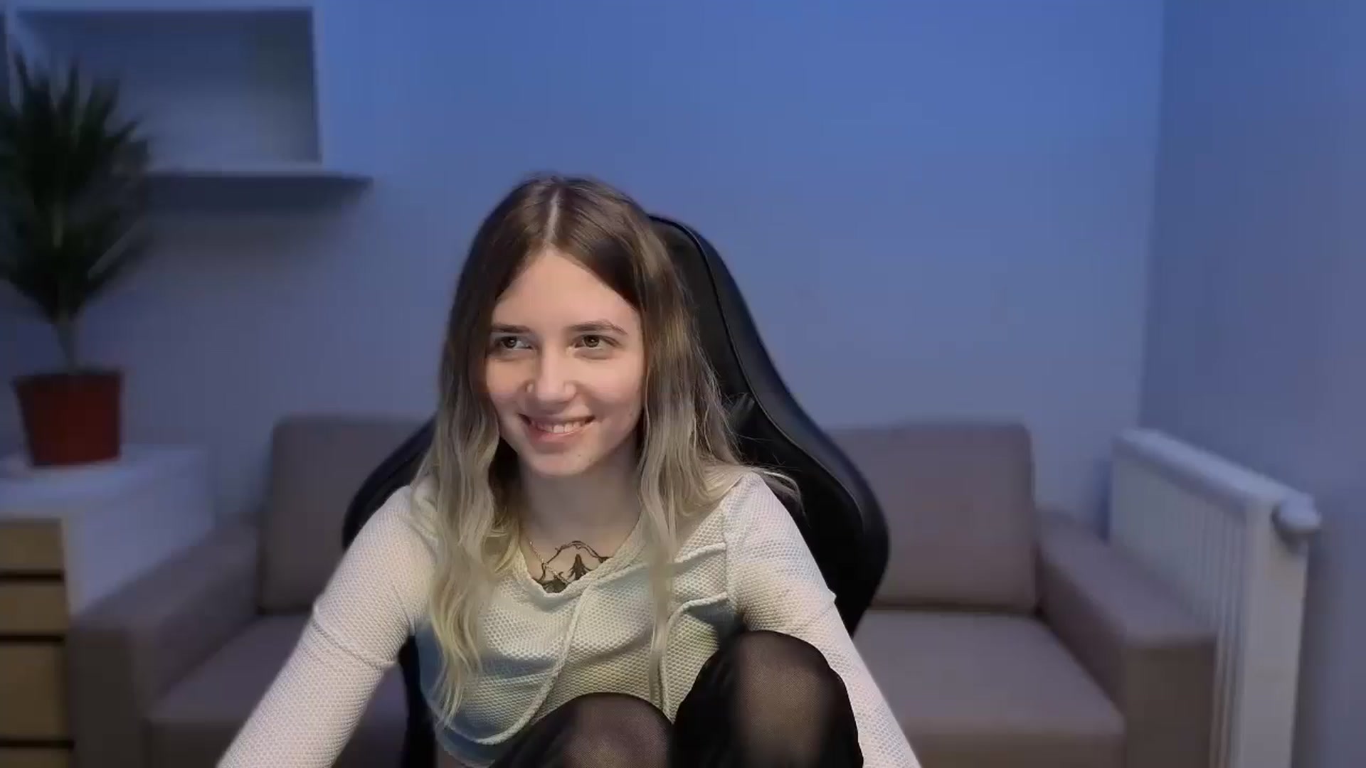 Gallery image thumbnail from Serphelia's myfreecams stream on, 10/05/2025, 22:54 image 17 of 20
