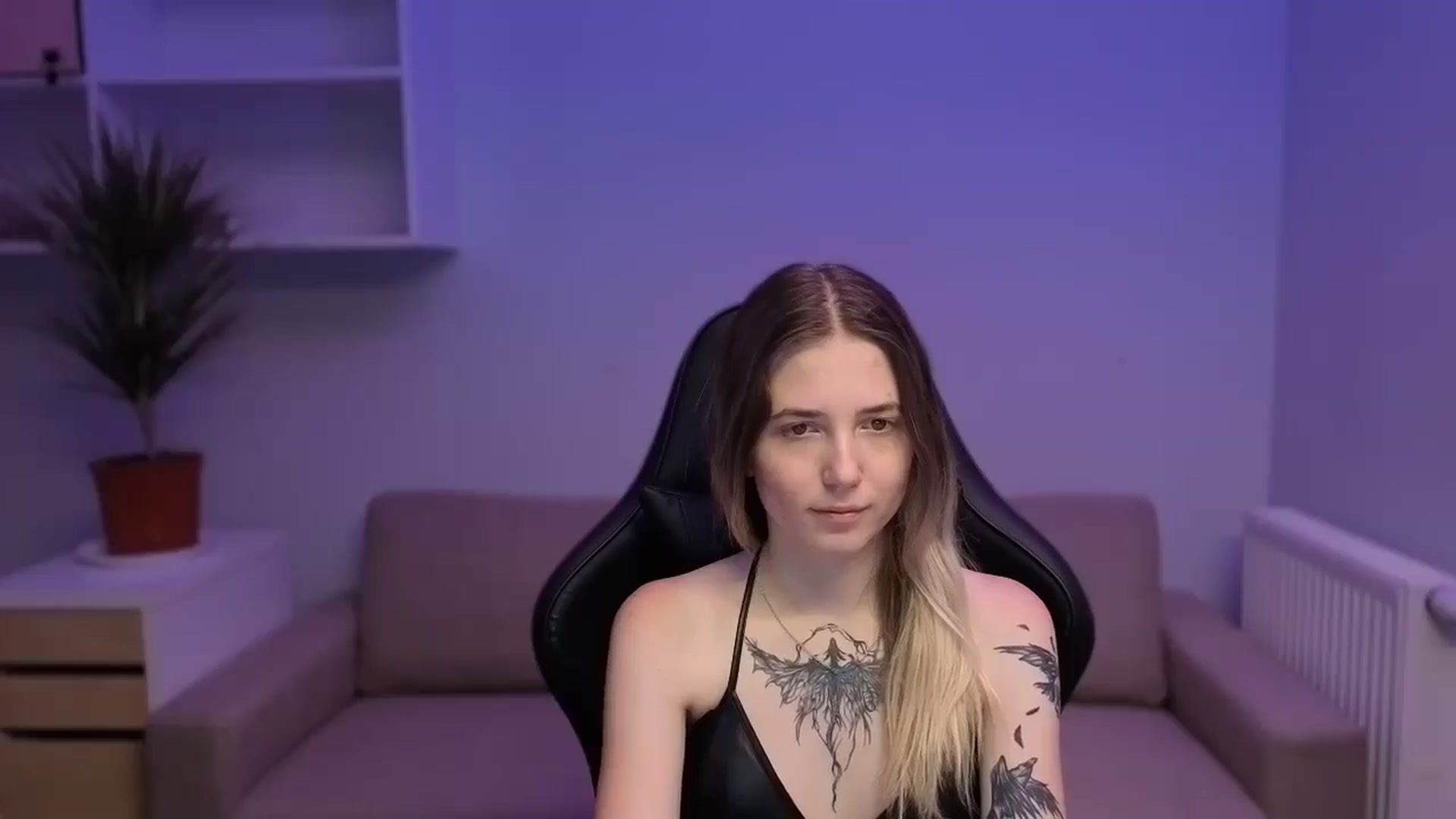 Gallery image thumbnail from Serphelia's myfreecams stream on, 10/07/2025, 24:03 image 7 of 20