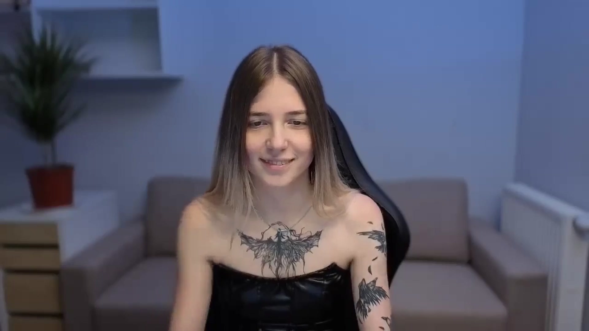 Gallery image thumbnail from Serphelia's myfreecams stream on, 10/11/2025, 03:56 image 5 of 20