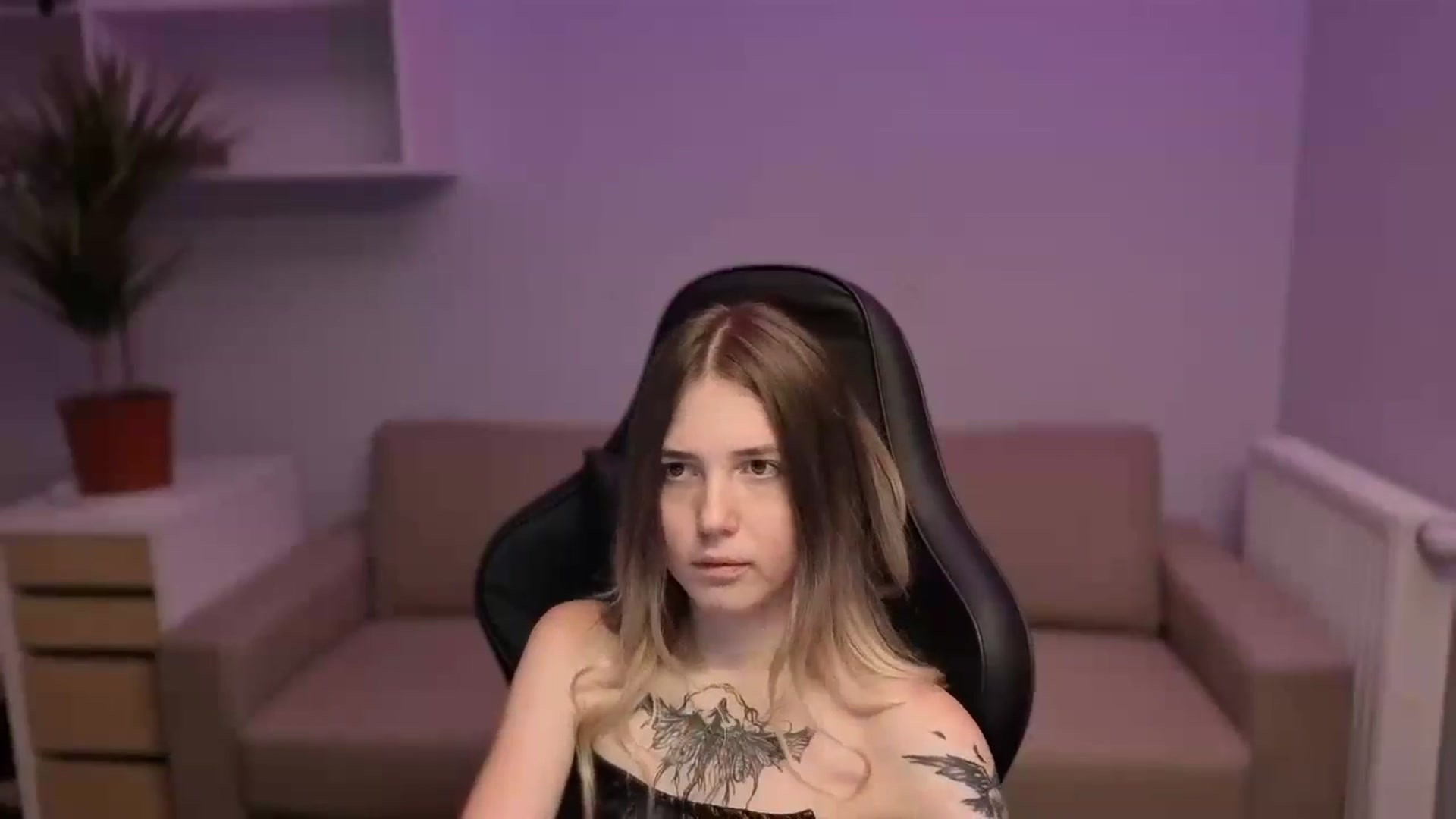 Gallery image thumbnail from Serphelia's myfreecams stream on, 10/13/2025, 02:24 image 6 of 20