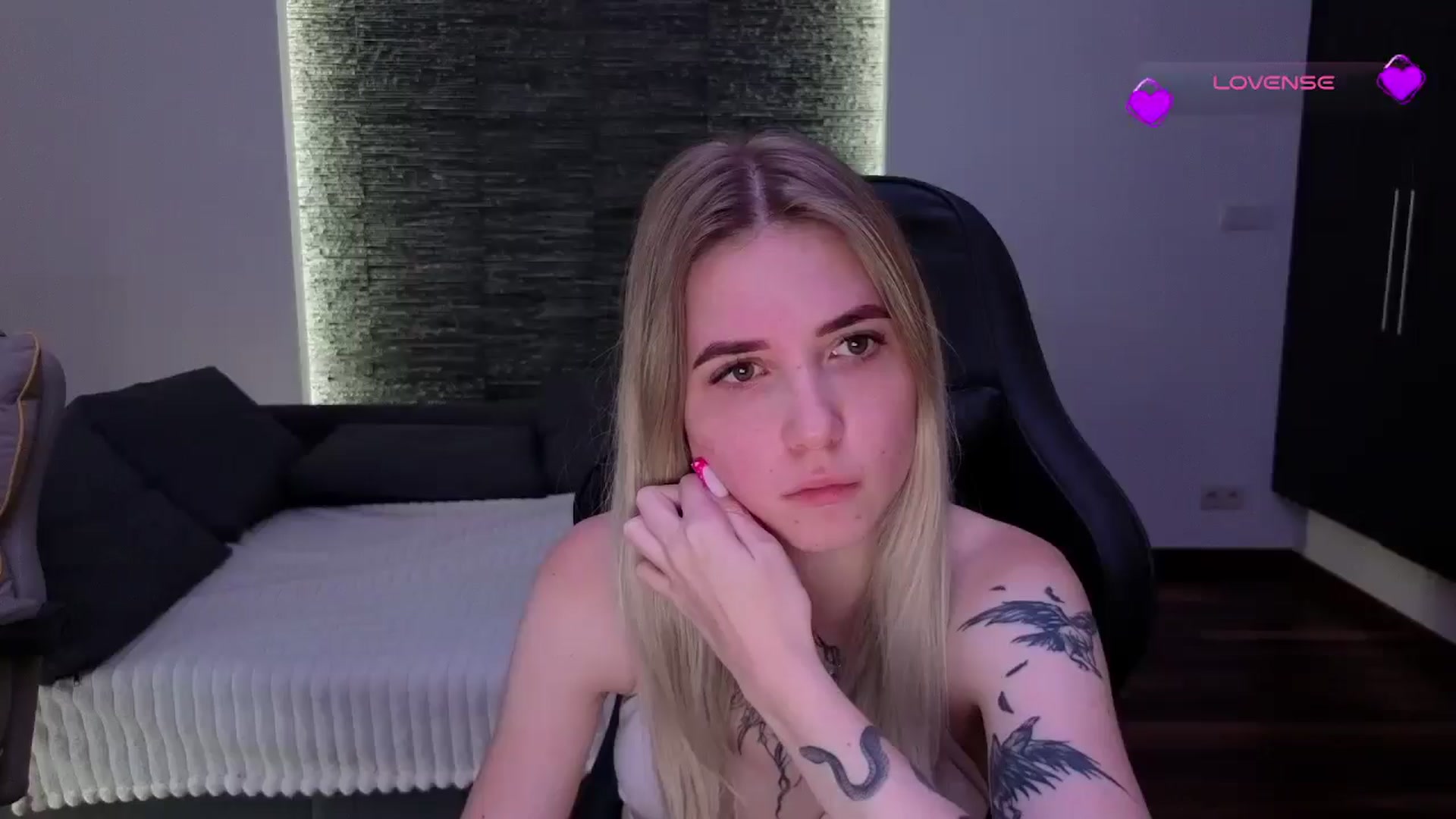 Gallery image thumbnail from Serphelia's myfreecams stream on, 10/27/2025, 06:51 image 18 of 20
