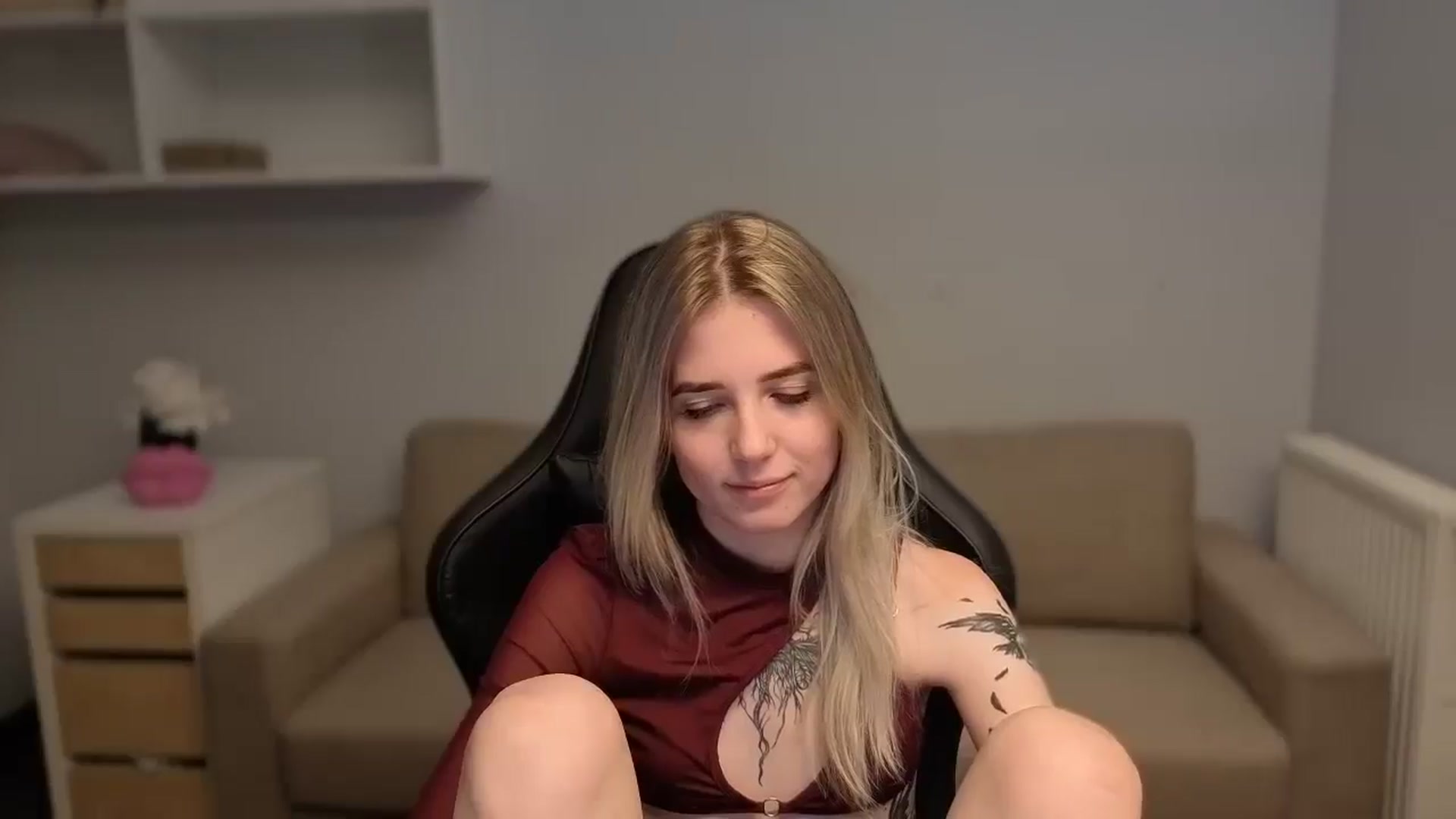 Gallery image thumbnail from Serphelia's myfreecams stream on, 10/28/2025, 07:18 image 8 of 20