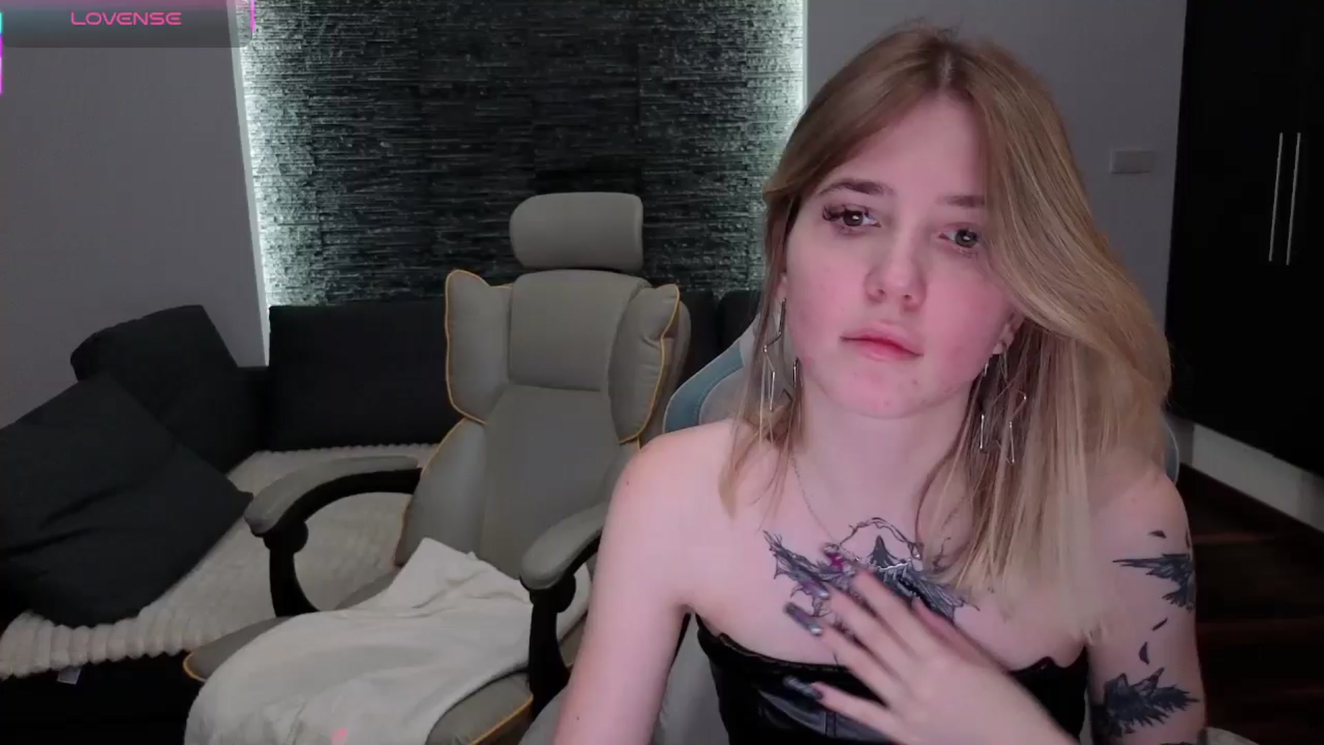 Gallery image thumbnail from Serphelia's myfreecams stream on, 12/20/2025, 16:52 image 12 of 20