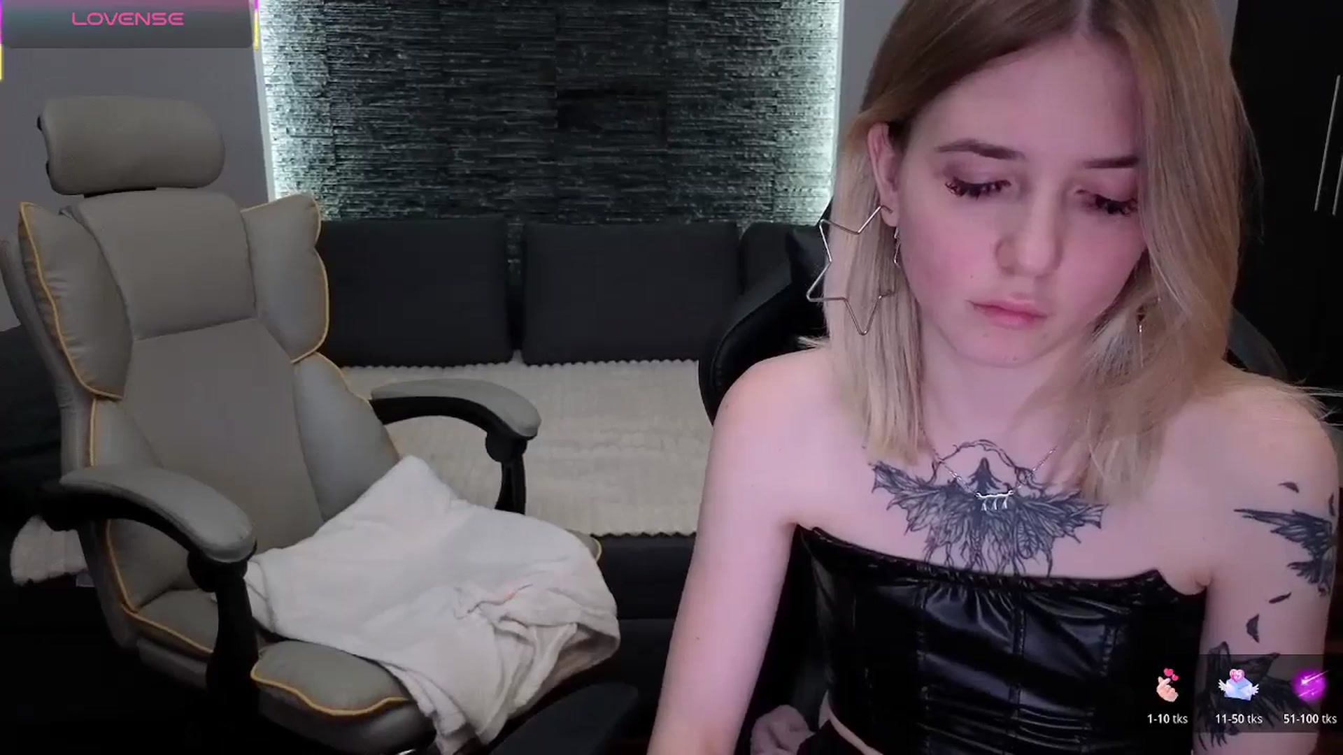 Gallery image thumbnail from Serphelia's myfreecams stream on, 12/20/2025, 18:28 image 17 of 20