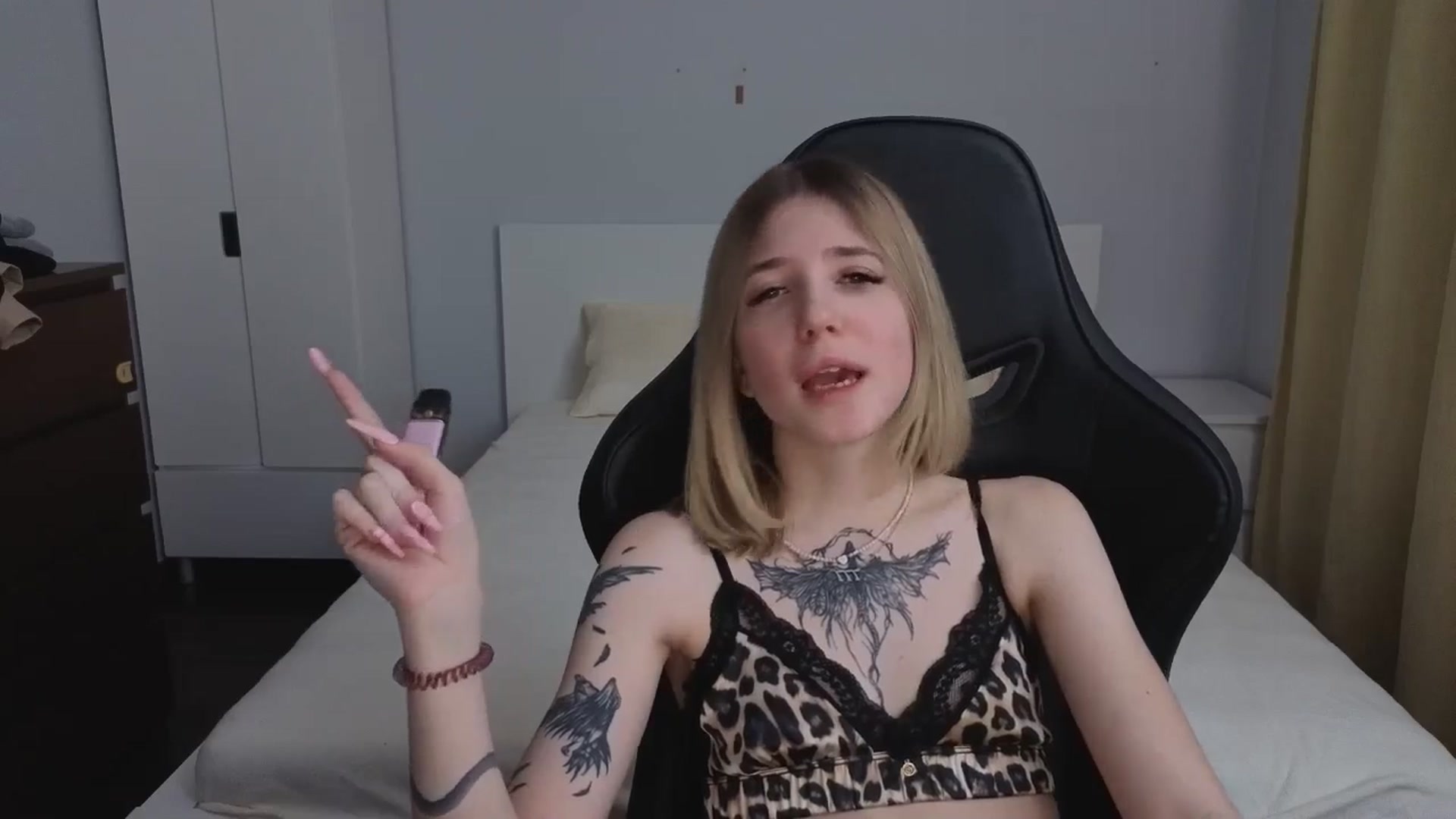 Gallery image thumbnail from Serphelia's myfreecams stream on, 04/04/2026, 18:56 image 19 of 20