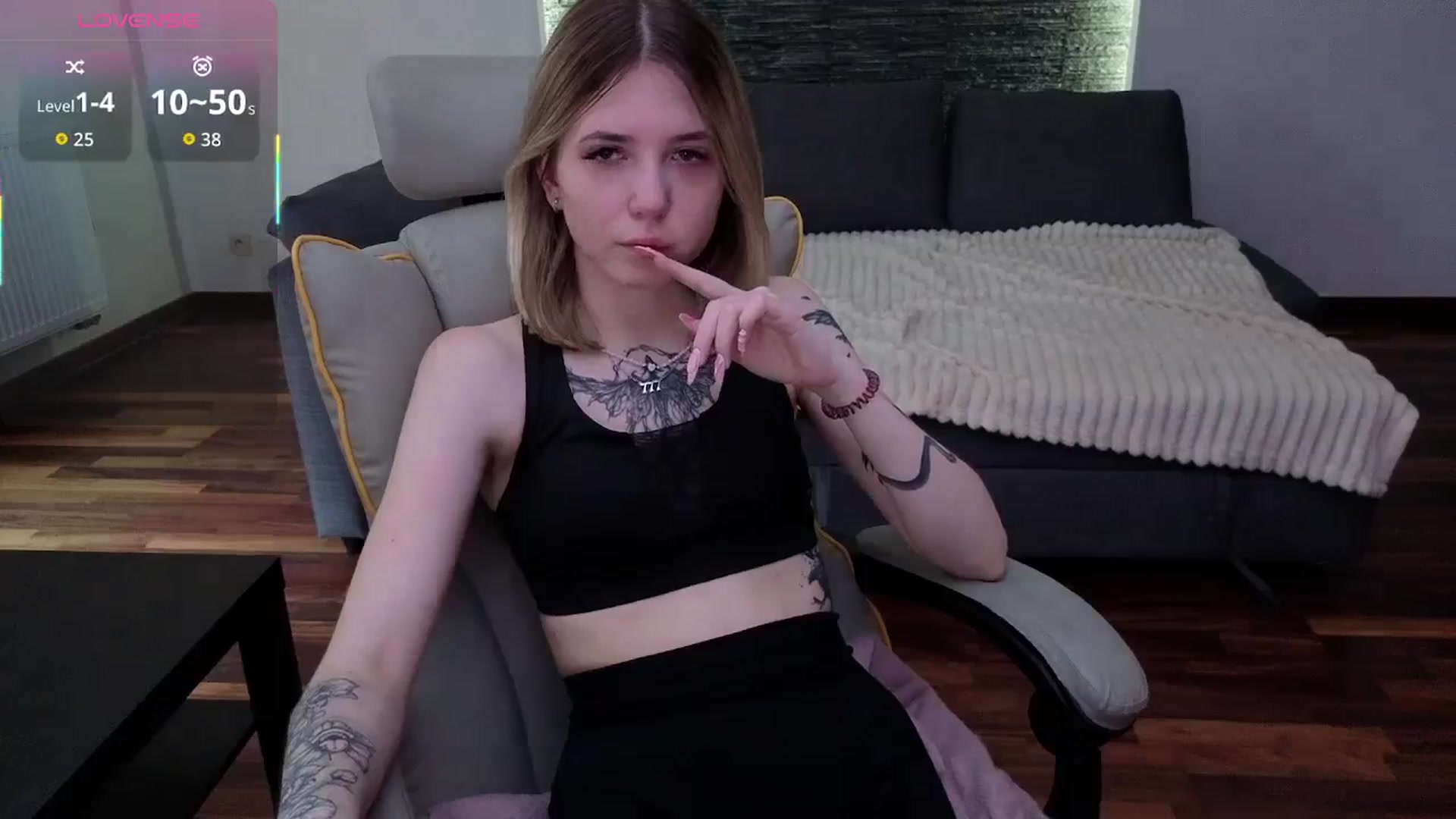 Gallery image thumbnail from Serphelia's myfreecams stream on, 04/07/2026, 15:20 image 3 of 20
