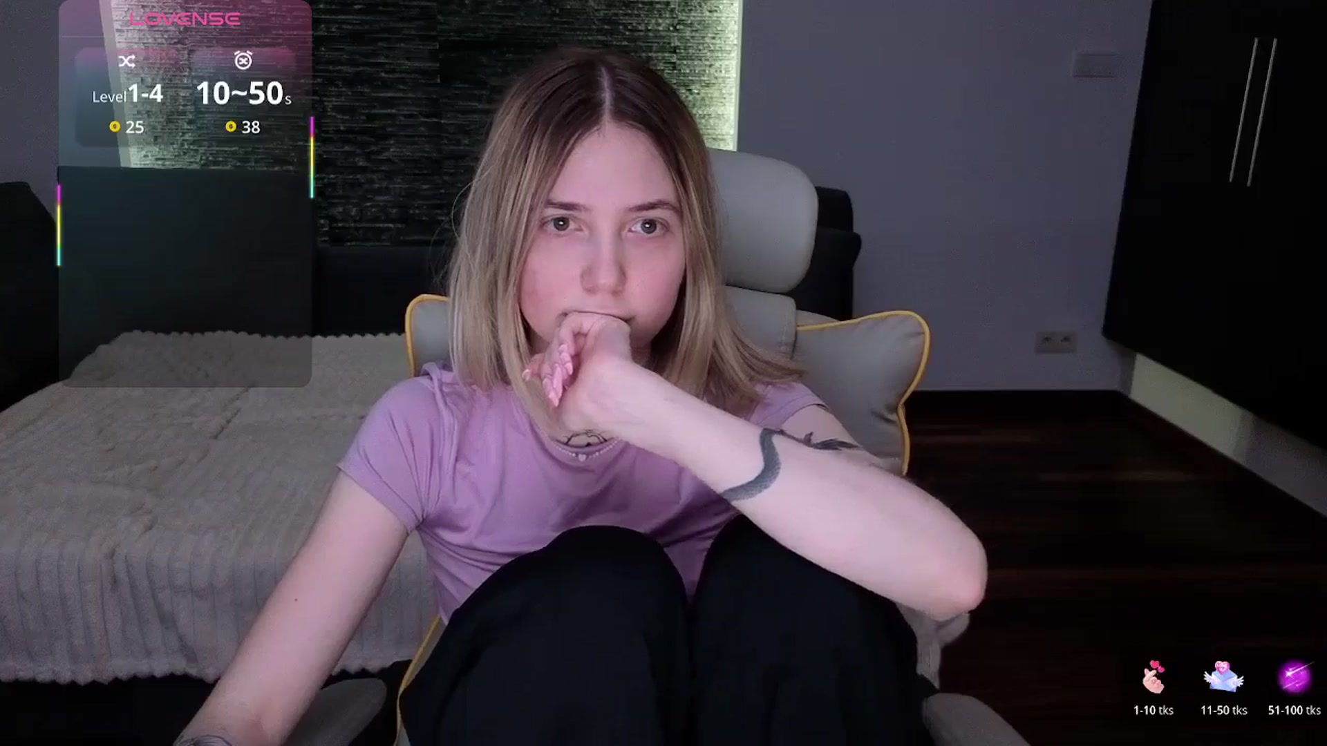 Gallery image thumbnail from Serphelia's myfreecams stream on, 04/11/2026, 19:00 image 10 of 20