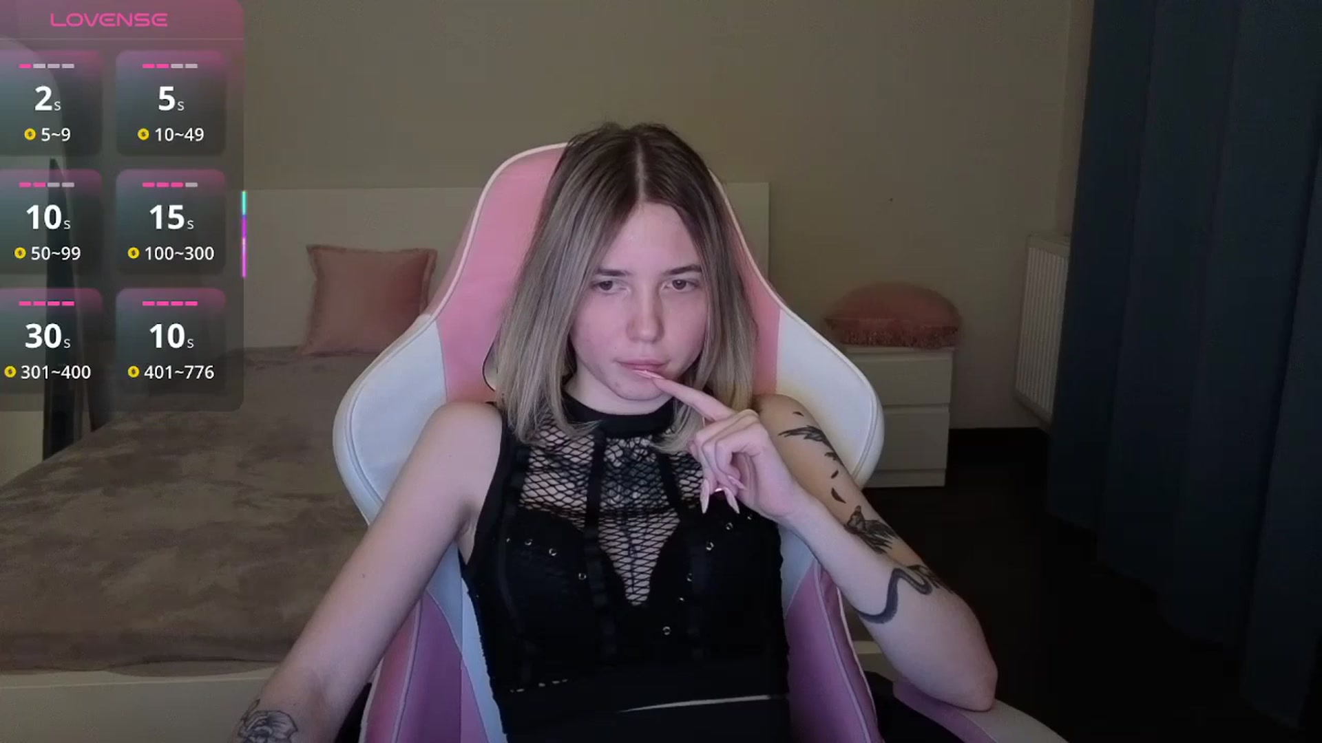 Gallery image thumbnail from Serphelia's myfreecams stream on, 04/15/2026, 21:11 image 16 of 20