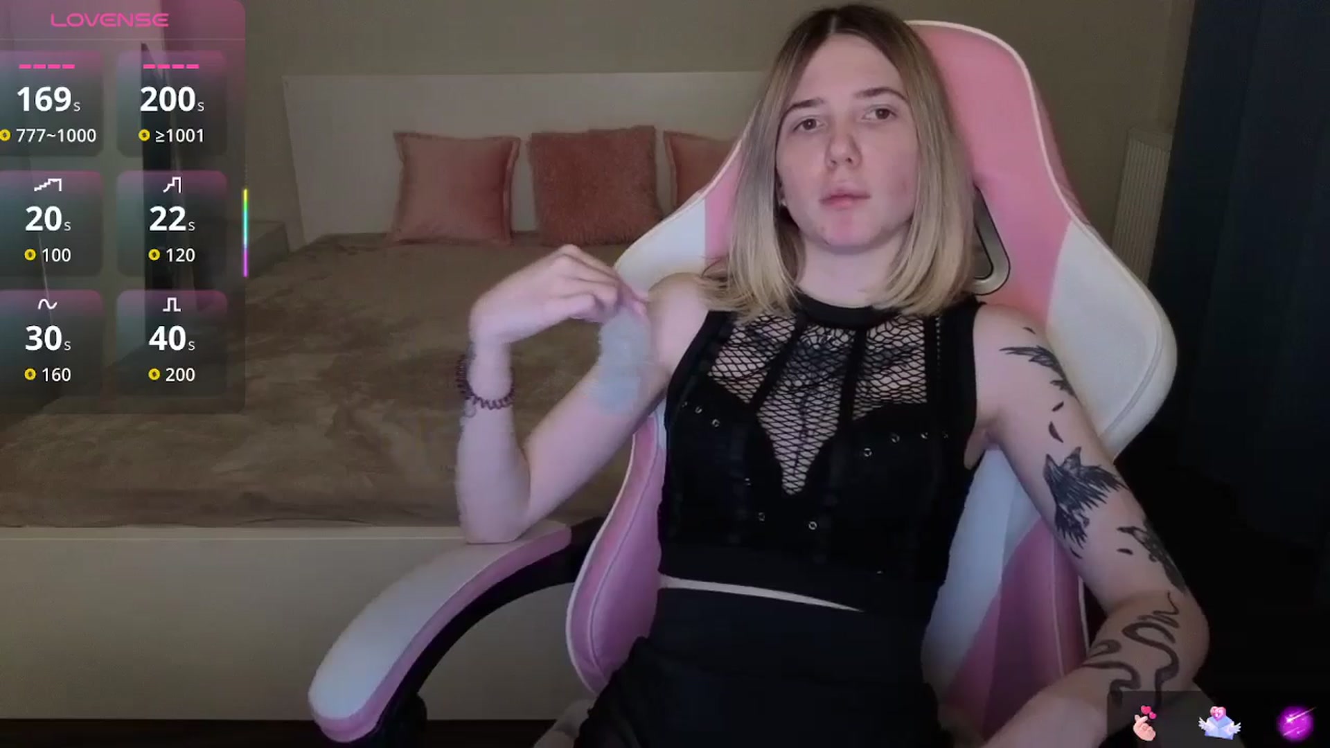 Gallery image thumbnail from Serphelia's myfreecams stream on, 04/15/2026, 21:11 image 3 of 20