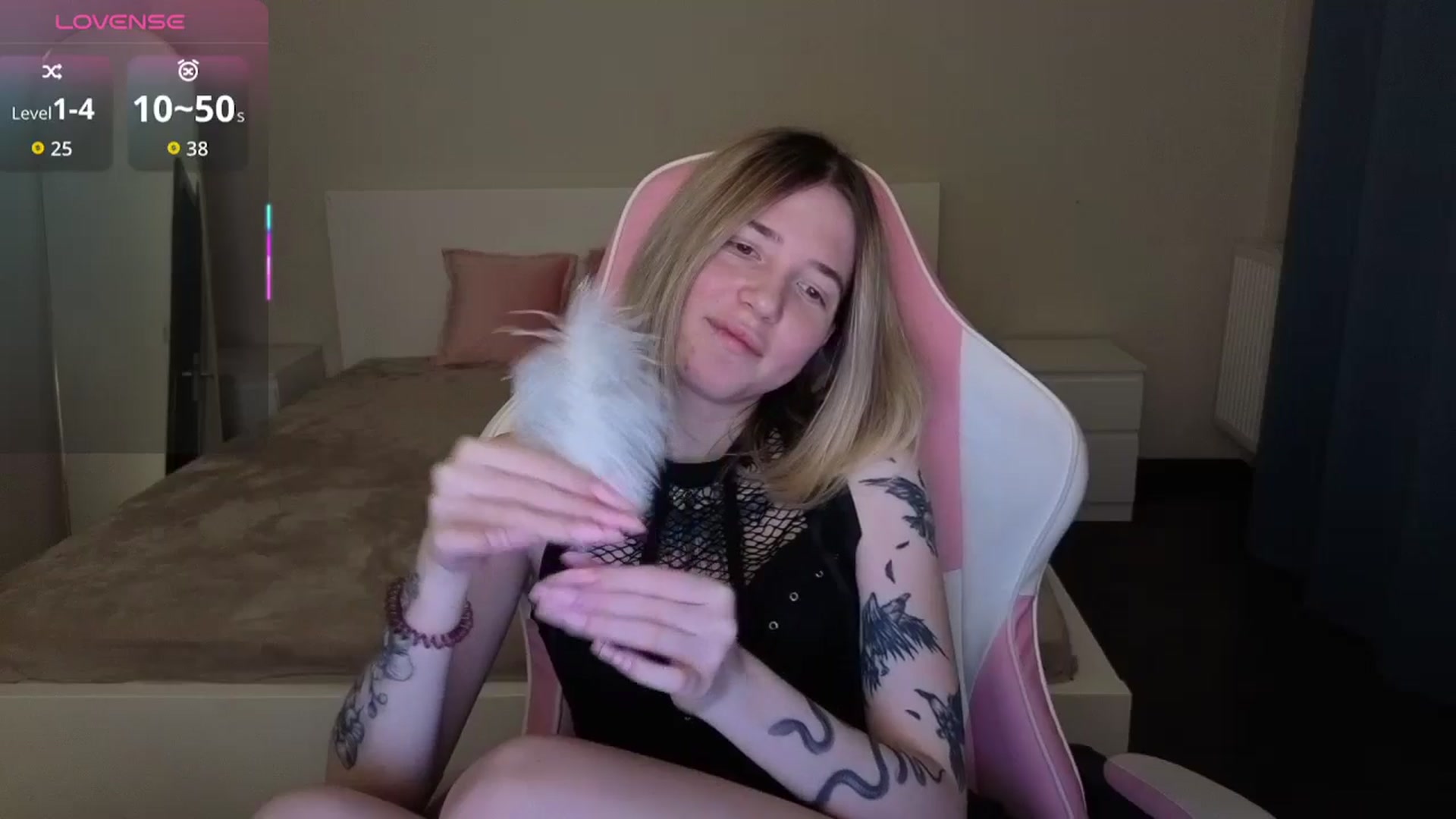 Gallery image thumbnail from Serphelia's myfreecams stream on, 04/15/2026, 21:11 image 4 of 20