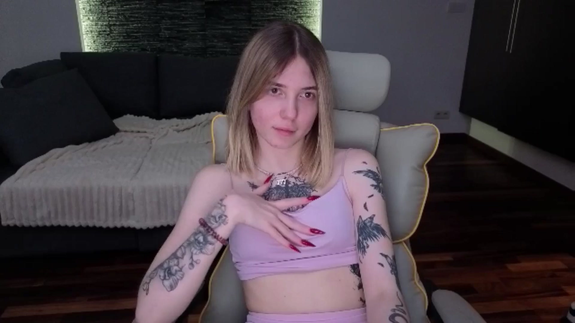 Gallery image thumbnail from Serphelia's myfreecams stream on, 04/18/2026, 17:08 image 18 of 20