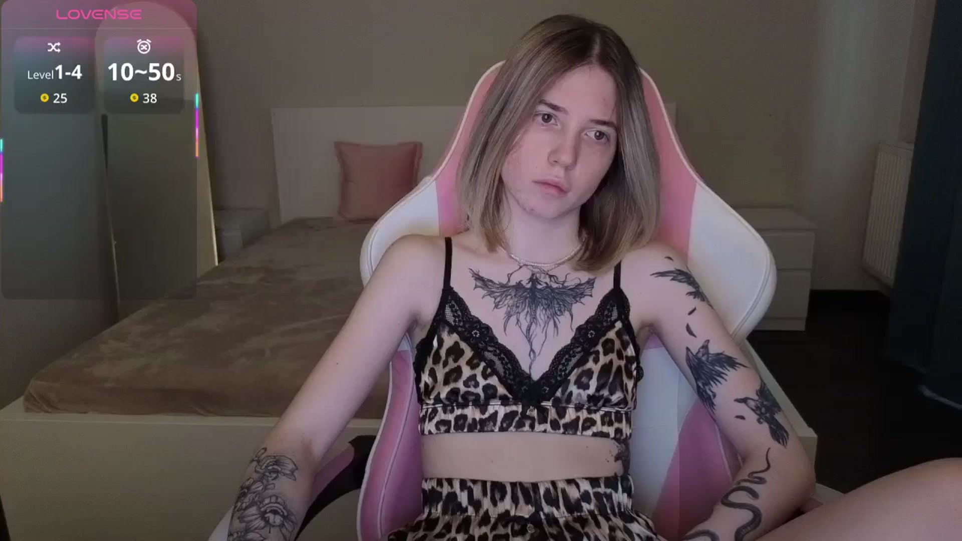 Gallery image thumbnail from Serphelia's myfreecams stream on, 04/19/2026, 15:24 image 10 of 20