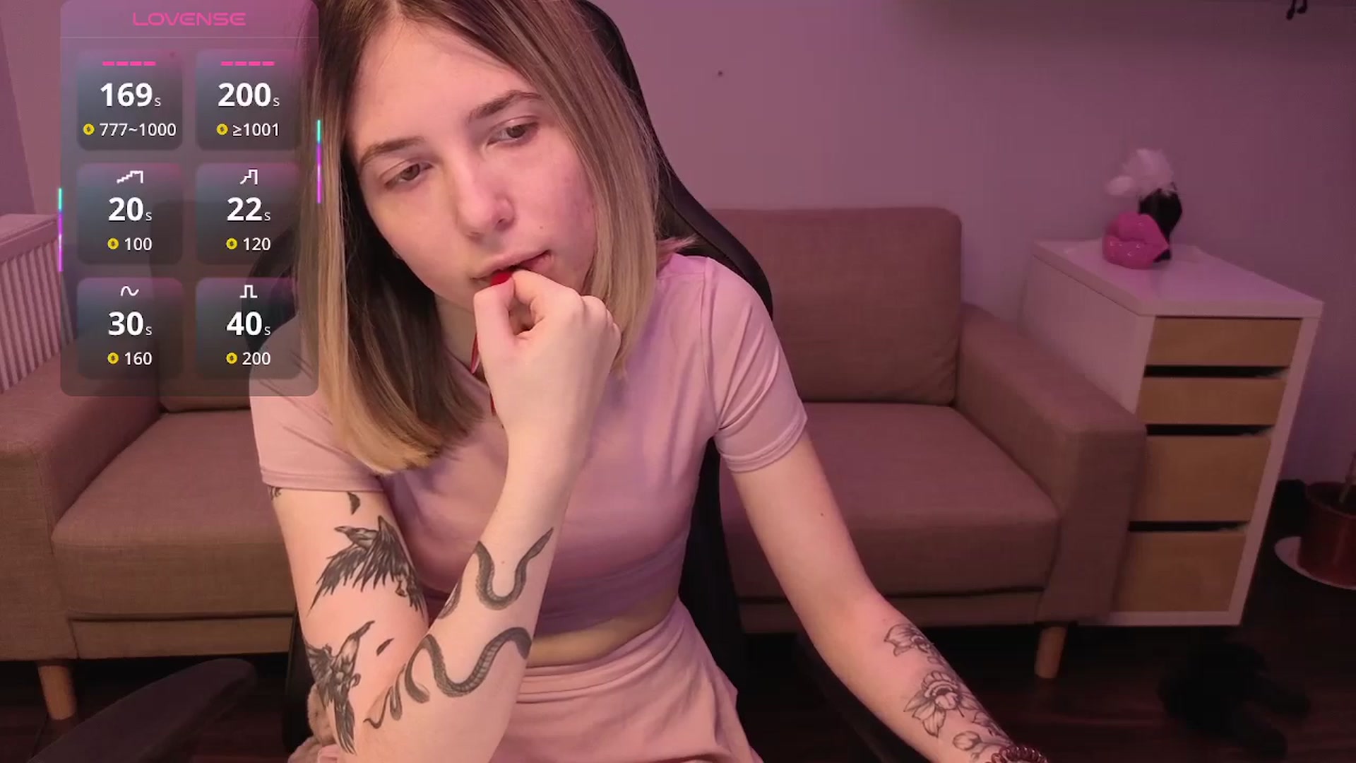 Gallery image thumbnail from Serphelia's myfreecams stream on, 04/21/2026, 17:38 image 16 of 20