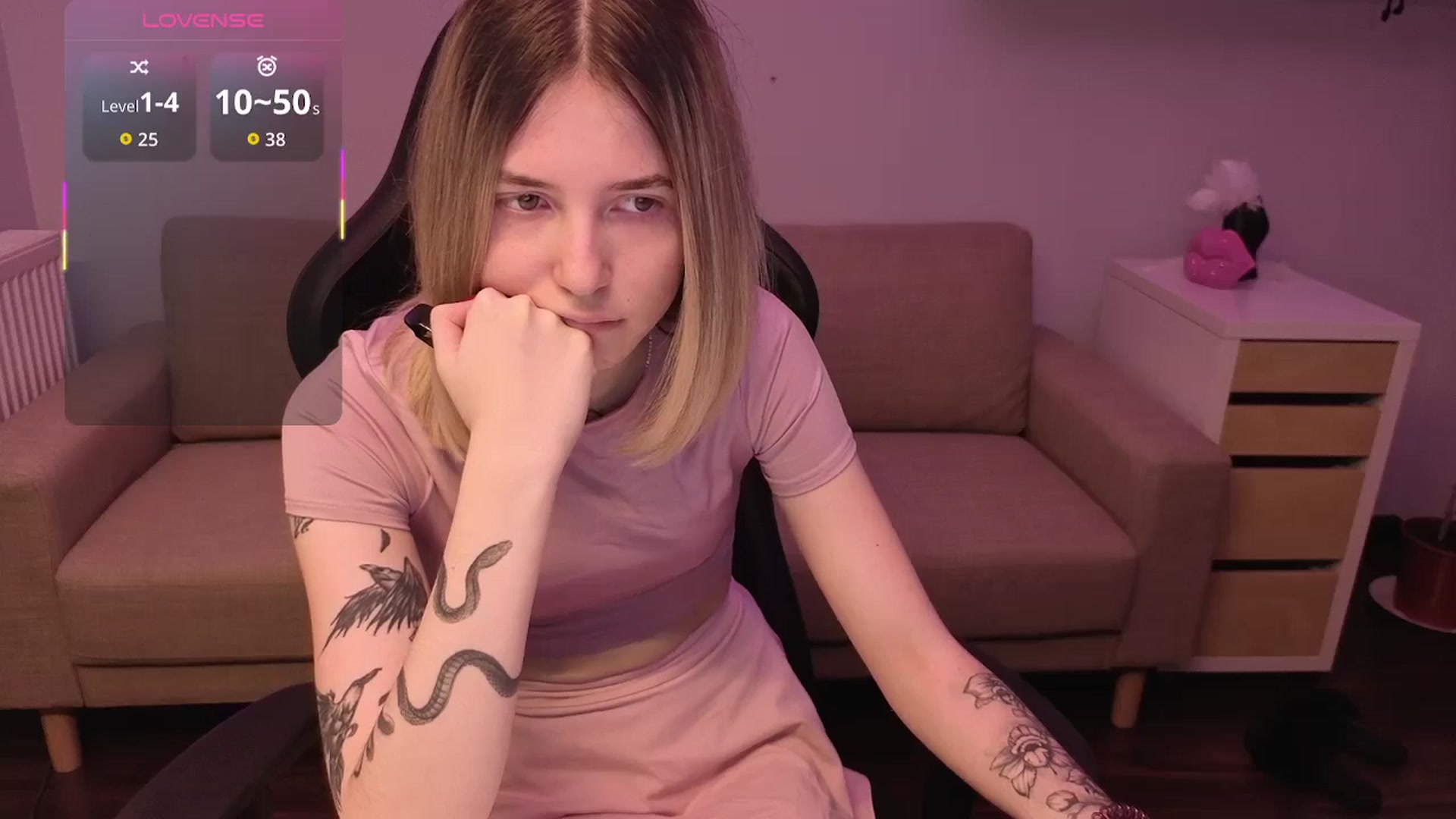 Gallery image thumbnail from Serphelia's myfreecams stream on, 04/21/2026, 17:38 image 13 of 20